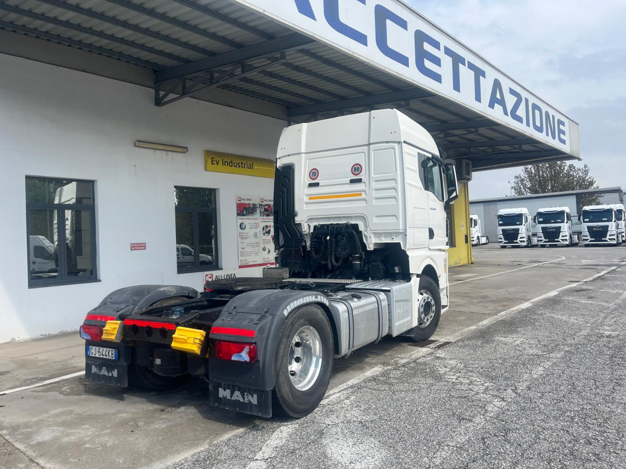 MAN TGX 18.510 4x2 BL SA ADR FL EXII EXIII Euro6 Klima - Ťahač: obrázok 5 MAN TGX 18.510 4x2 BL SA ADR FL EXII EXIII Euro6 Klima - Ťahač: obrázok 5