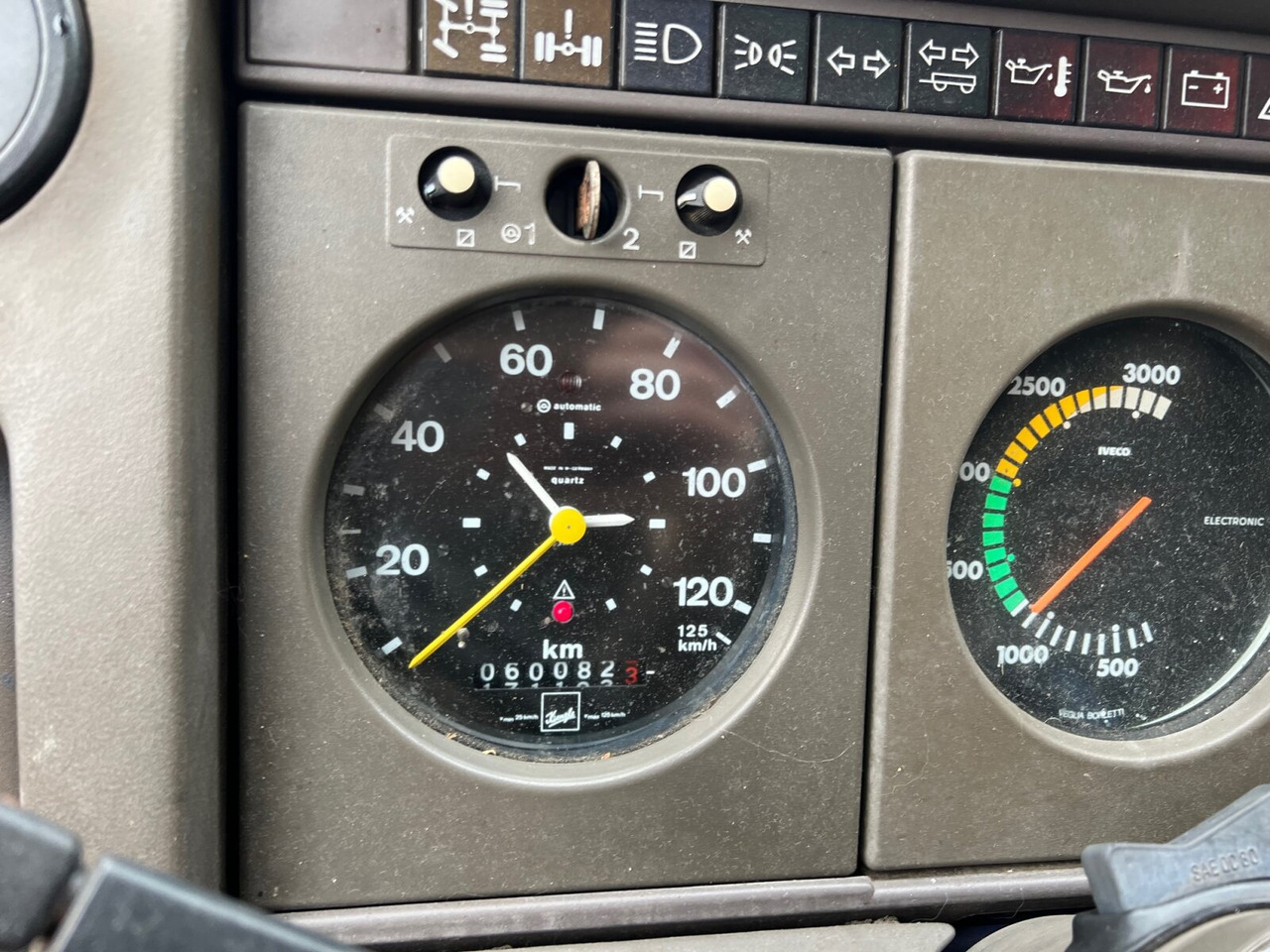 120-23 AW 4x4 Doka 120-23 AW 4x4 Doka, V8-Motor, Seilwinde - Podvozek s kabinou: obrázok 3 120-23 AW 4x4 Doka 120-23 AW 4x4 Doka, V8-Motor, Seilwinde - Podvozek s kabinou: obrázok 3