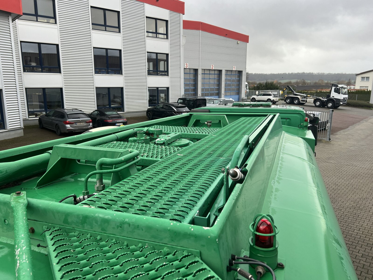 190EH30 4x4 190EH30 4x4 - Cisternové vozidlo: obrázok 5 190EH30 4x4 190EH30 4x4 - Cisternové vozidlo: obrázok 5