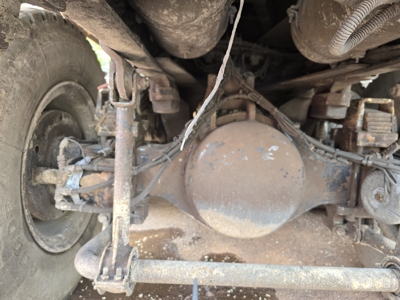 ASTRA HHD8 86.48-80 8x6 ASTRA HHD8 86.48-80 8x6 Mulde ca. 23m³ - Damper: obrázok 2 ASTRA HHD8 86.48-80 8x6 ASTRA HHD8 86.48-80 8x6 Mulde ca. 23m³ - Damper: obrázok 2