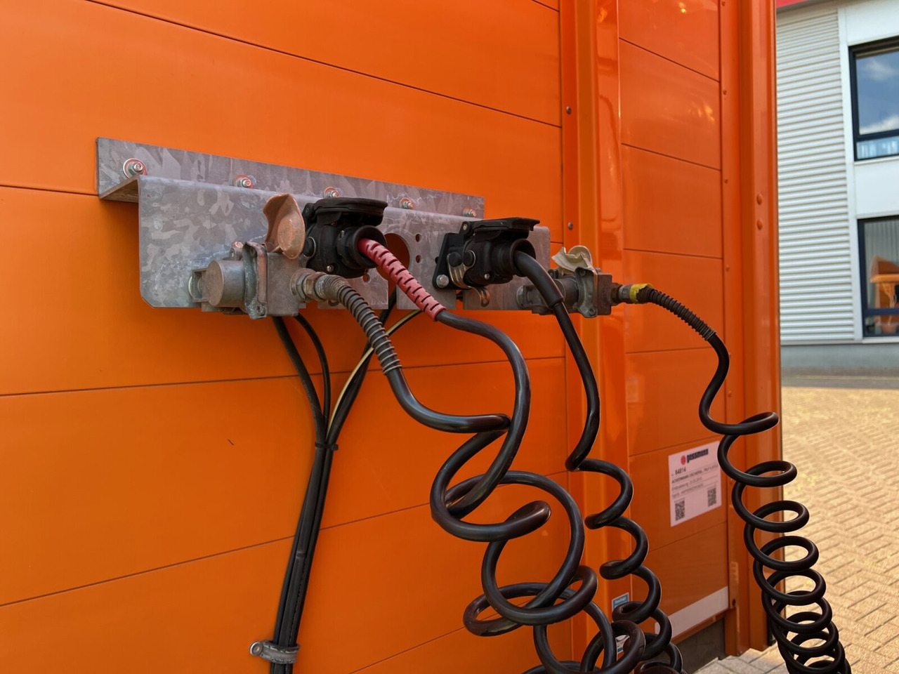 Ackermann PS-F 5.3/13.5 EZG SPS PS-F 5.3/13.5 EZG SPS, Edscha-Verdeck, Lenkachse - Plachtový náves: obrázok 4 Ackermann PS-F 5.3/13.5 EZG SPS PS-F 5.3/13.5 EZG SPS, Edscha-Verdeck, Lenkachse - Plachtový náves: obrázok 4