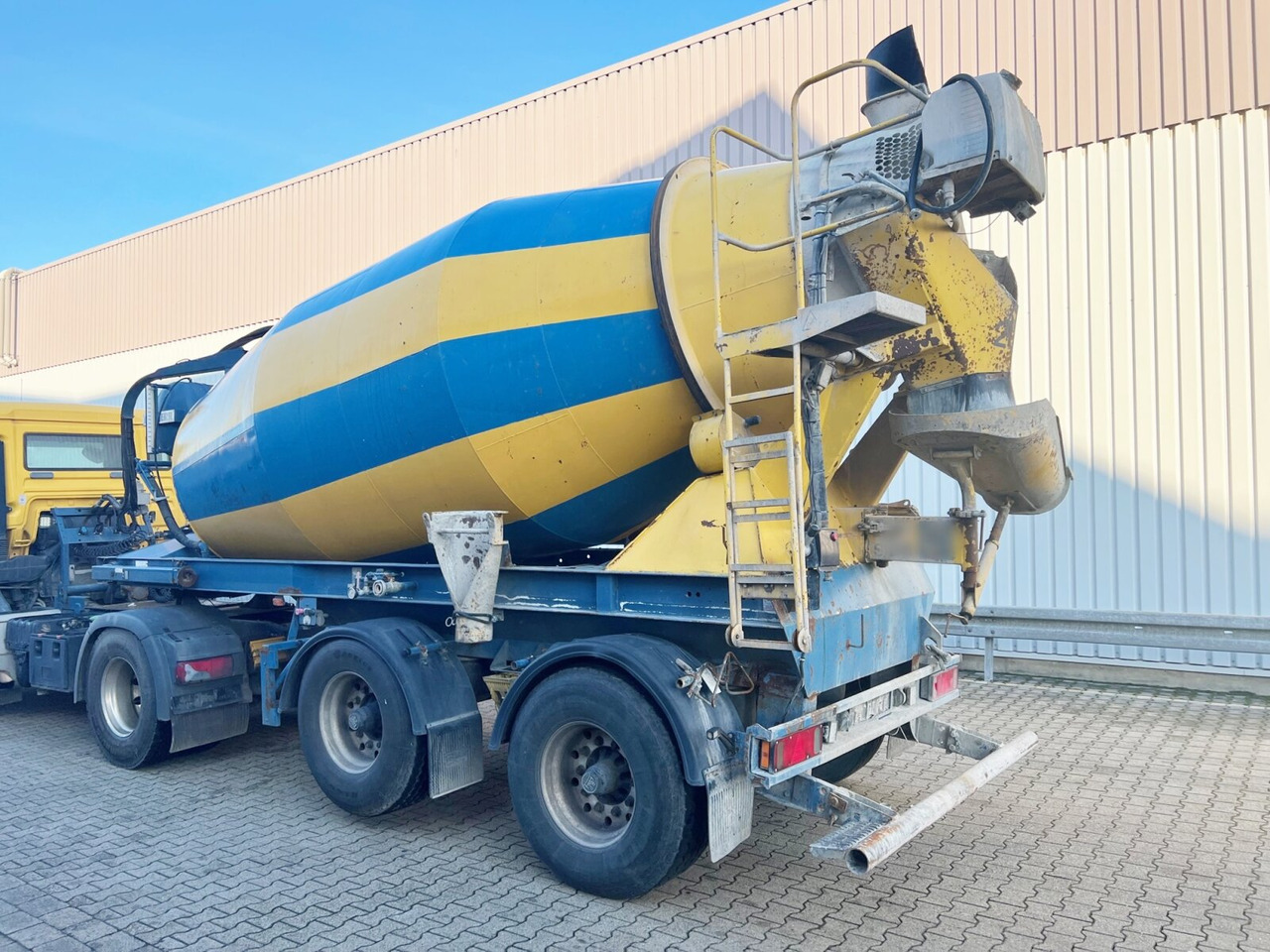 Andere MÜLLER MITTELTAL SF 32 BM/BS mit LIEBHERR Betonmischer ca. 10m³ MÜLLER MITTELTAL SF 32 BM/BS mit LIEBHERR Betonmischer ca. 10m³, Liftachse - Náves s domiešavačom: obrázok 5 Andere MÜLLER MITTELTAL SF 32 BM/BS mit LIEBHERR Betonmischer ca. 10m³ MÜLLER MITTELTAL SF 32 BM/BS mit LIEBHERR Betonmischer ca. 10m³, Liftachse - Náves s domiešavačom: obrázok 5
