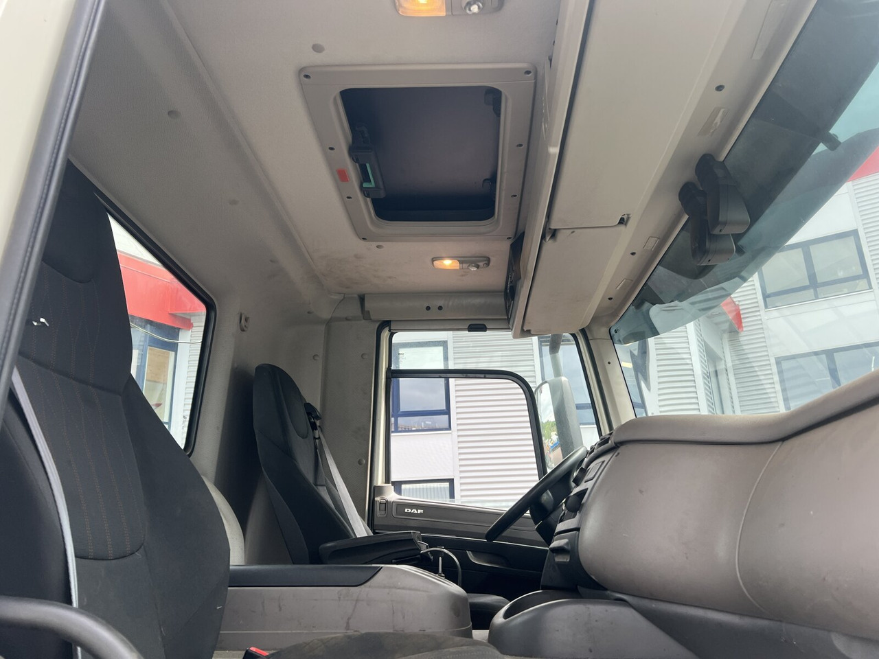 DAF CF 480 6x2 CF 480 6x2, Lenk-/Liftachse - Hákový nosič kontajnerov: obrázok 4 DAF CF 480 6x2 CF 480 6x2, Lenk-/Liftachse - Hákový nosič kontajnerov: obrázok 4