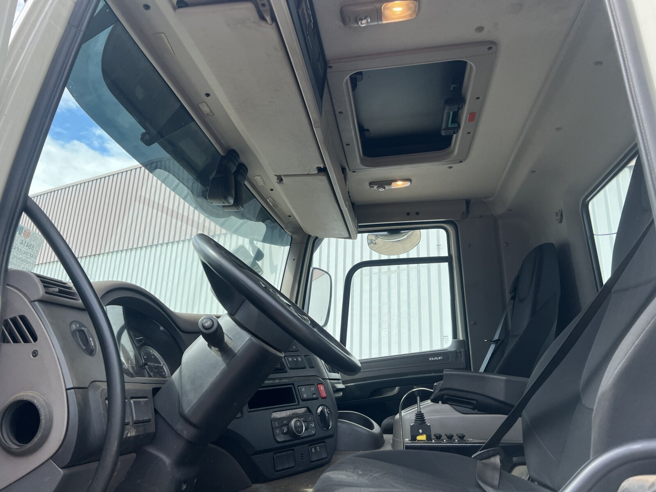 DAF CF 480 6x2 CF 480 6x2, Lenk-/Liftachse - Hákový nosič kontajnerov: obrázok 3 DAF CF 480 6x2 CF 480 6x2, Lenk-/Liftachse - Hákový nosič kontajnerov: obrázok 3