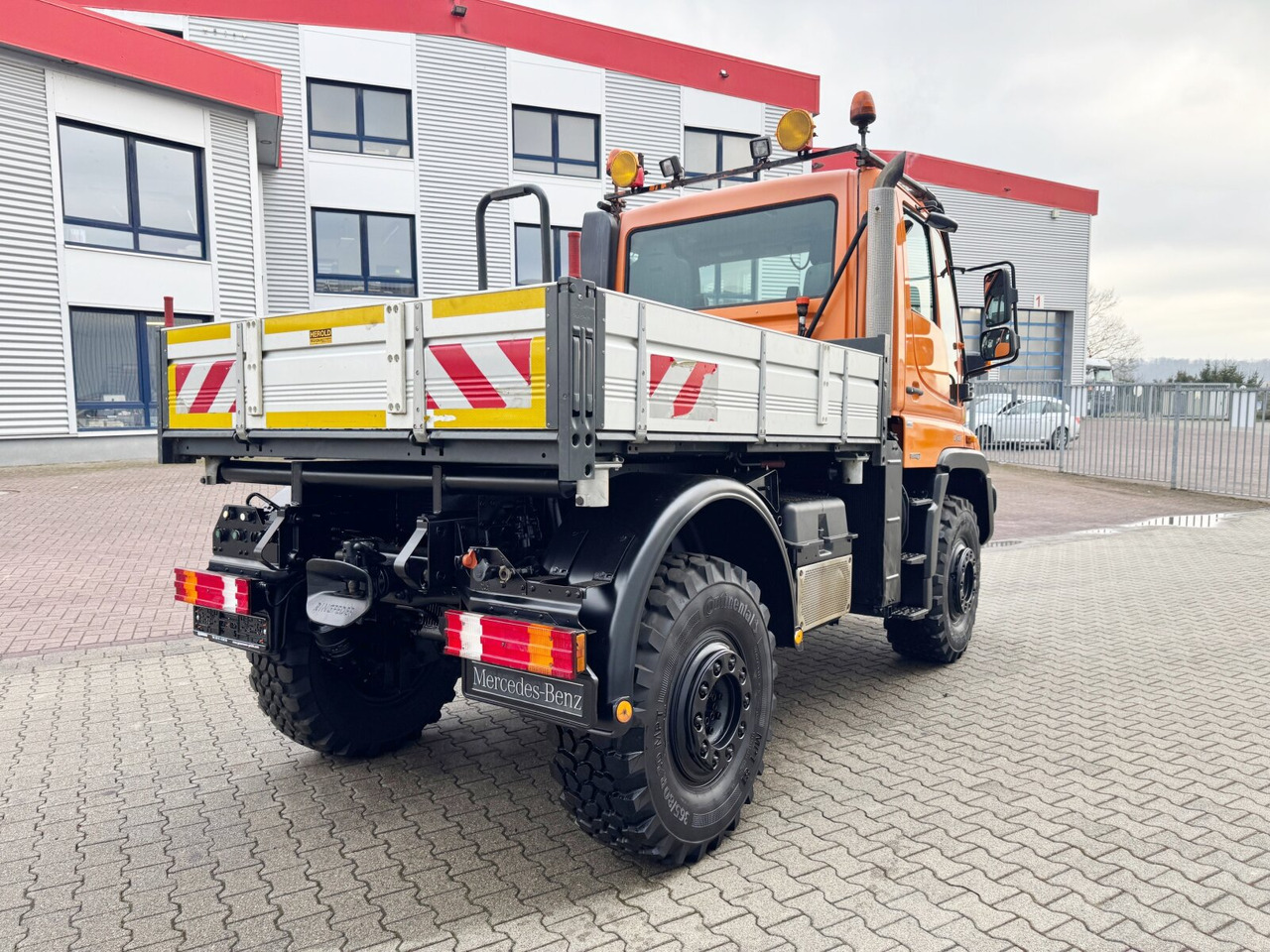 Leasing Unimog U 400 405/12 4x4 U 400 405/12 4x4, Kipper, Kommunalhydraulik, VarioPilot, Zapfwelle Unimog U 400 405/12 4x4 U 400 405/12 4x4, Kipper, Kommunalhydraulik, VarioPilot, Zapfwelle: obrázok 11 Leasing Unimog U 400 405/12 4x4 U 400 405/12 4x4, Kipper, Kommunalhydraulik, VarioPilot, Zapfwelle Unimog U 400 405/12 4x4 U 400 405/12 4x4, Kipper, Kommunalhydraulik, VarioPilot, Zapfwelle: obrázok 11