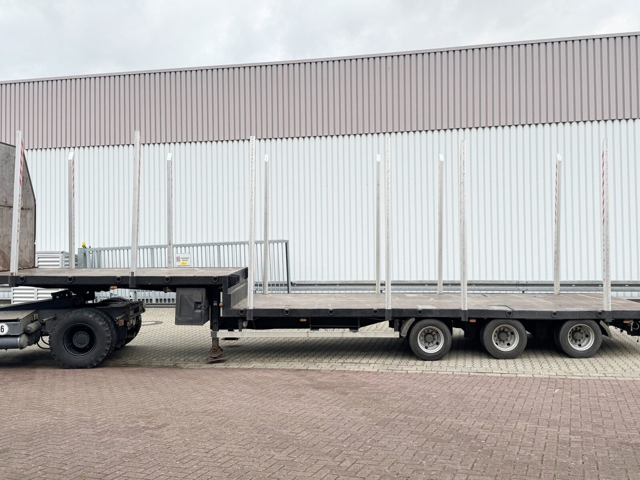 ECCO ALU Schemel/Rungen ECCO ALU Schemel/Rungen, 12x Neuwertig - Nákladné vozidlo na prepravu dreva: obrázok 2 ECCO ALU Schemel/Rungen ECCO ALU Schemel/Rungen, 12x Neuwertig - Nákladné vozidlo na prepravu dreva: obrázok 2
