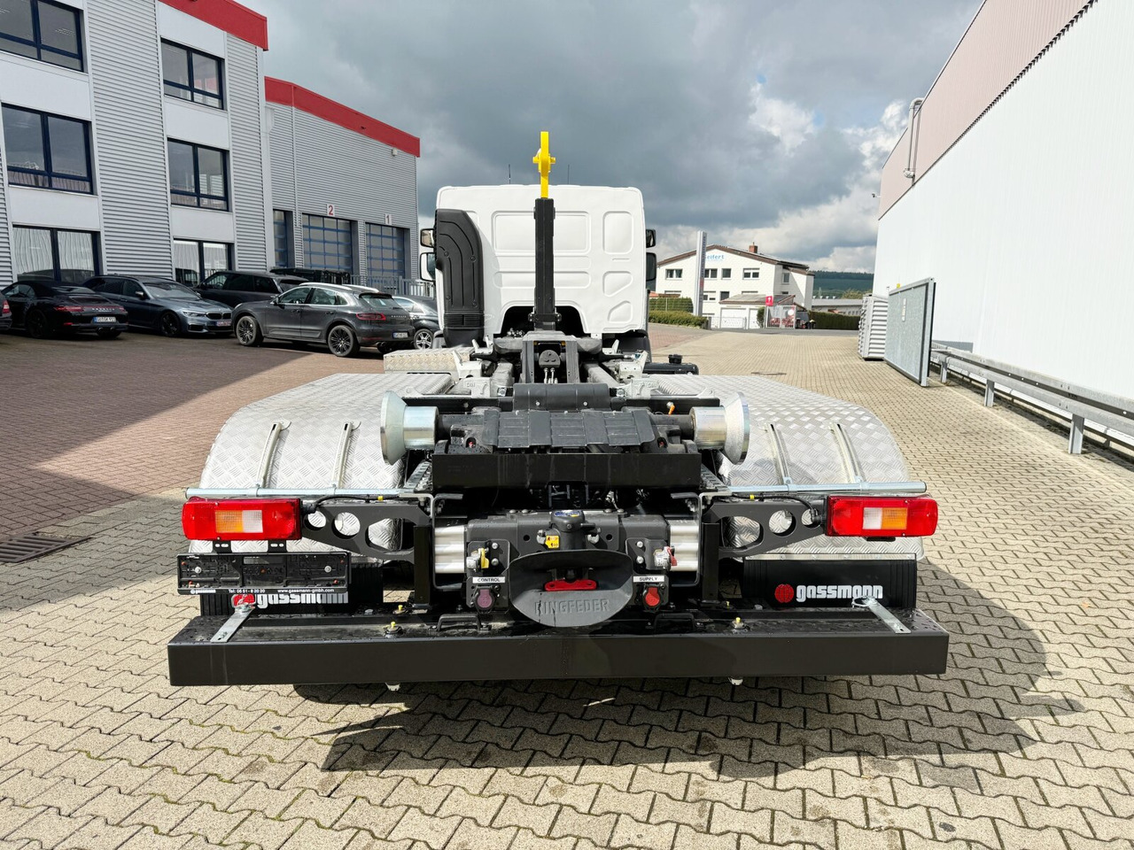 Nový Podvozek s kabinou FE 350 6x2-4 FE 350/380 6x2-4, Lenk-/Liftachse: obrázok 10 Nový Podvozek s kabinou FE 350 6x2-4 FE 350/380 6x2-4, Lenk-/Liftachse: obrázok 10