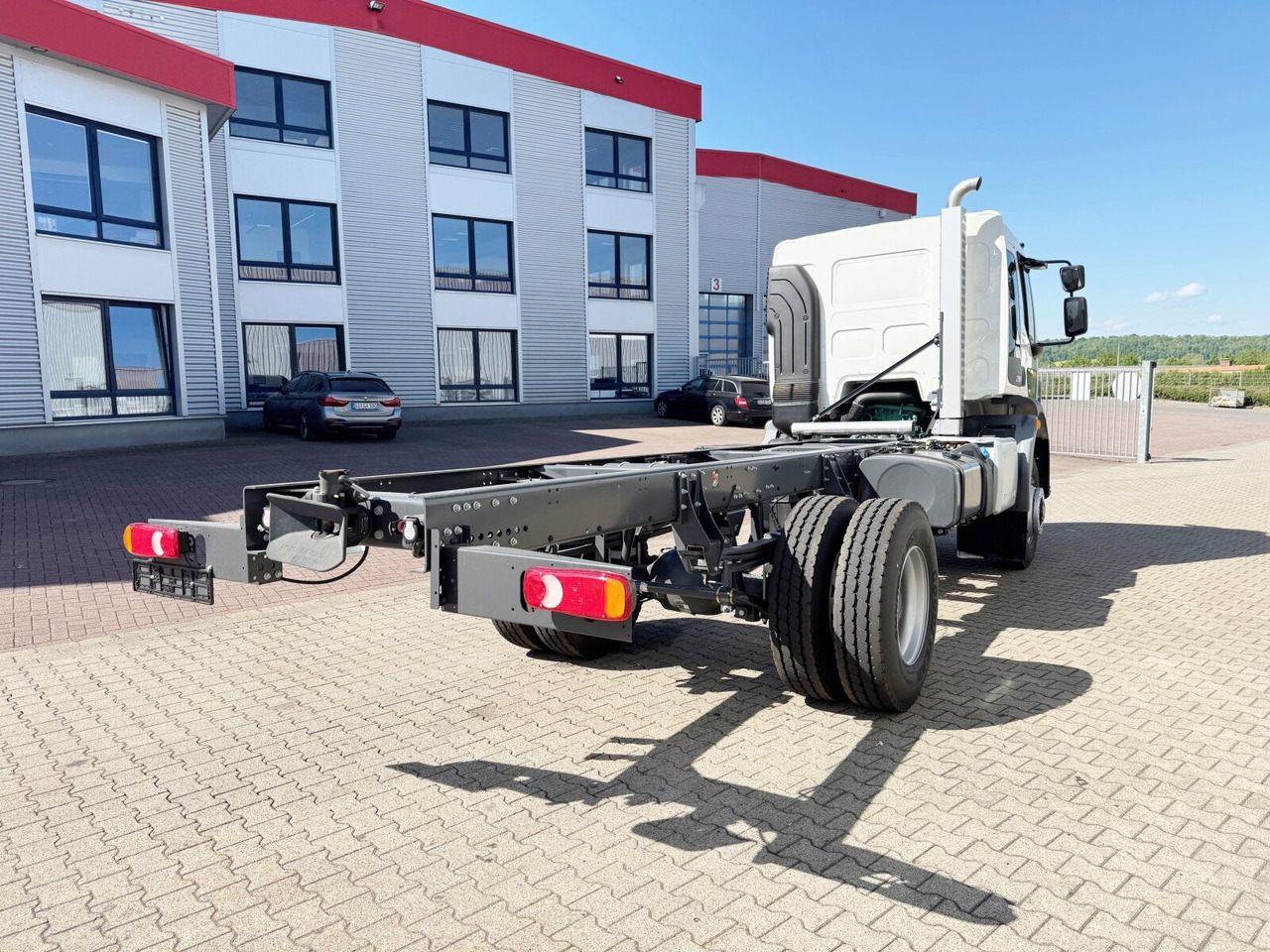 Nový Hákový nosič kontajnerov FL 280 4x4 FL 280 4x4: obrázok 10