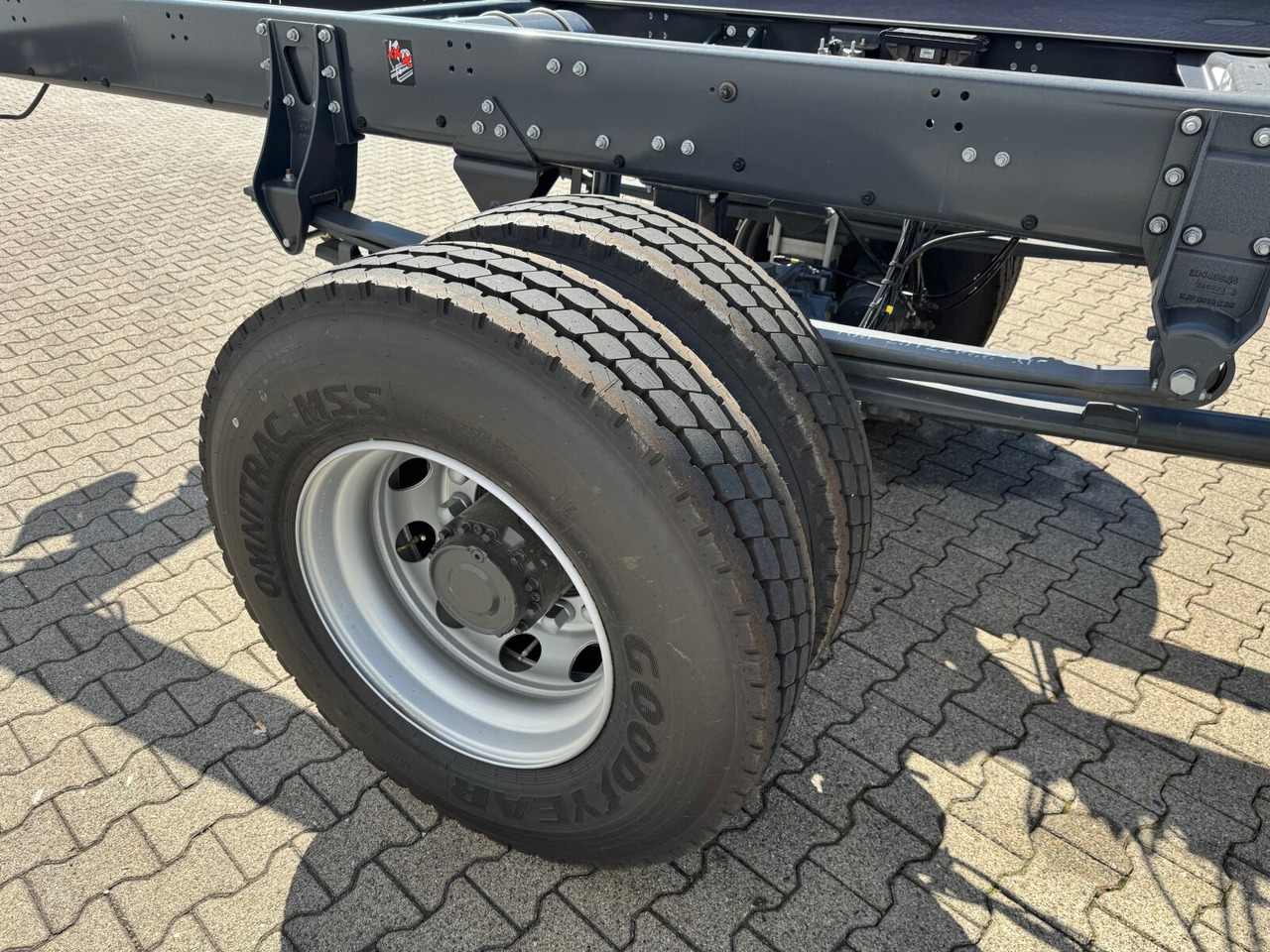 FL 280 4x4 FL 280 4x4, Nebenantrieb - Podvozek s kabinou: obrázok 2 FL 280 4x4 FL 280 4x4, Nebenantrieb - Podvozek s kabinou: obrázok 2