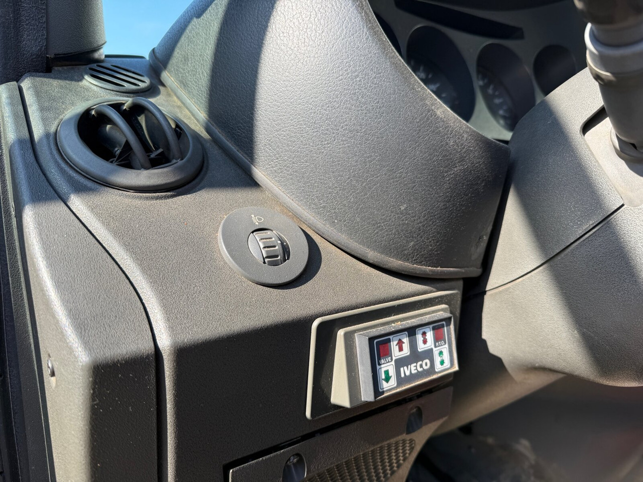 Iveco Daily 65C15D 4x2 Doka Daily 65C15D 4x2 Doka, Grüne Plakette, City-Abroller - Hákový nosič kontajnerov: obrázok 5 Iveco Daily 65C15D 4x2 Doka Daily 65C15D 4x2 Doka, Grüne Plakette, City-Abroller - Hákový nosič kontajnerov: obrázok 5