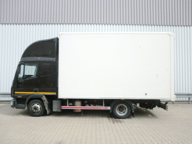 Iveco EuroCargo 75 E 17/4x2 EuroCargo 75 E 17/4,2, 6x VORHANDEN! - Skříňový nákladní auto: obrázok 3 Iveco EuroCargo 75 E 17/4x2 EuroCargo 75 E 17/4,2, 6x VORHANDEN! - Skříňový nákladní auto: obrázok 3