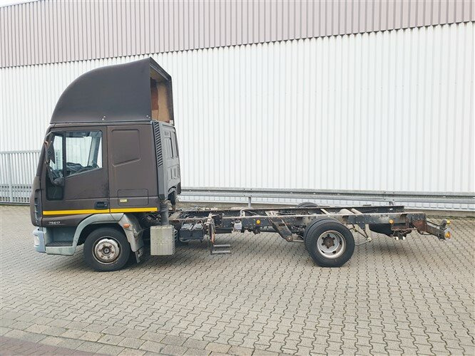 Iveco EuroCargo 75 E 17/4x2 EuroCargo 75 E 17/4x2, 6x VORHANDEN! - Podvozek s kabinou: obrázok 3 Iveco EuroCargo 75 E 17/4x2 EuroCargo 75 E 17/4x2, 6x VORHANDEN! - Podvozek s kabinou: obrázok 3