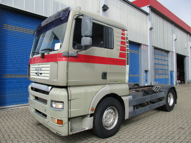 MAN TGA 18.360 4x2 - Podvozek s kabinou: obrázok 1 MAN TGA 18.360 4x2 - Podvozek s kabinou: obrázok 1