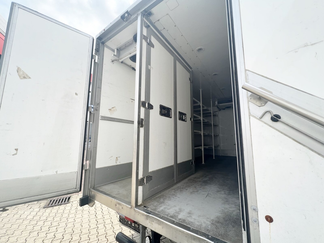 MAN TGL 8.180 4x2 BL TGL 8.180 4x2 BL, Kühlkoffer, Carrier Supra 850Mi - Chladirenské nákladné vozidlo: obrázok 5 MAN TGL 8.180 4x2 BL TGL 8.180 4x2 BL, Kühlkoffer, Carrier Supra 850Mi - Chladirenské nákladné vozidlo: obrázok 5