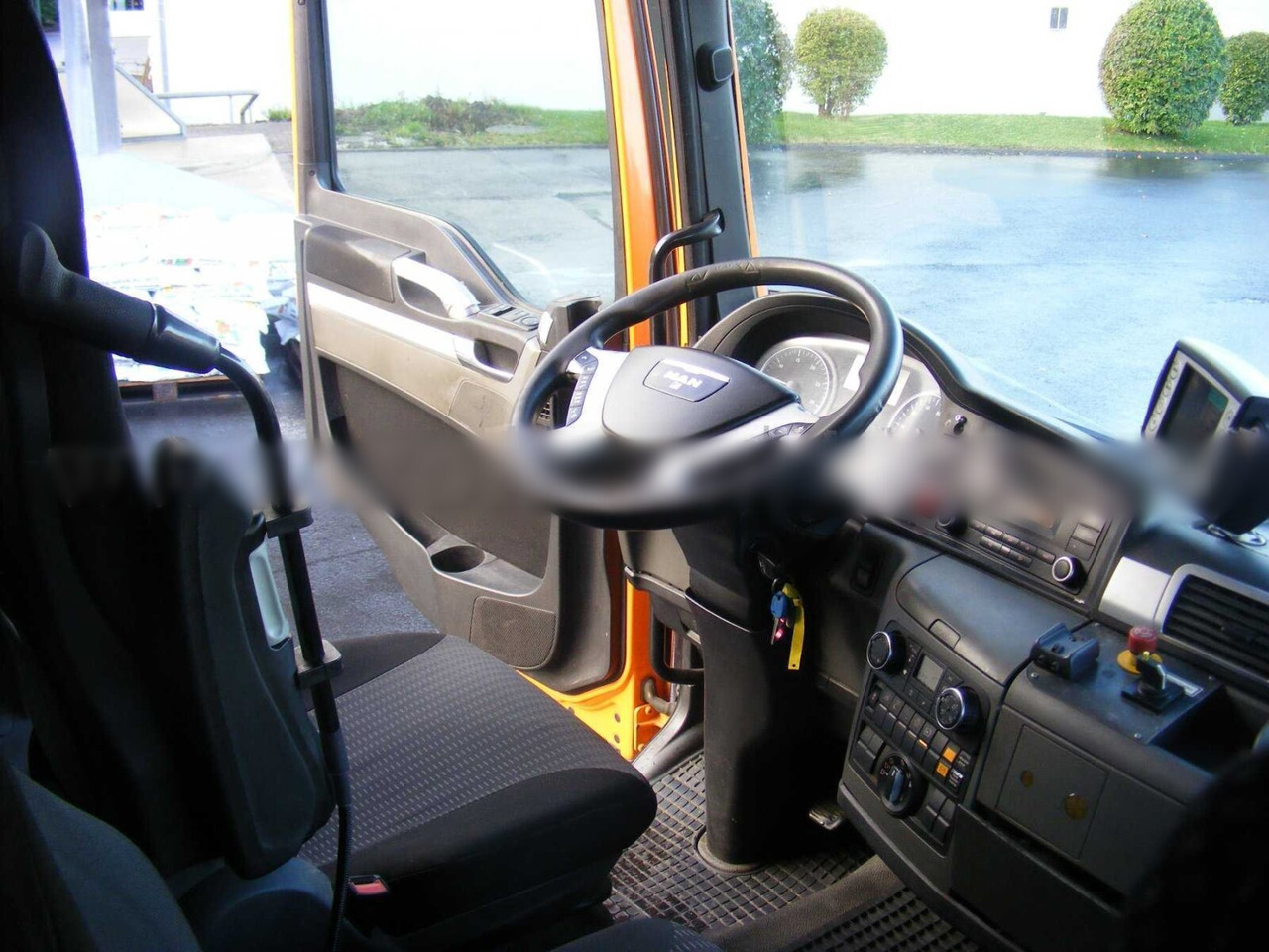 MAN TGS 26.400 6X4 BL TGS 26.400 6X4 BL - Podvozek s kabinou: obrázok 4 MAN TGS 26.400 6X4 BL TGS 26.400 6X4 BL - Podvozek s kabinou: obrázok 4