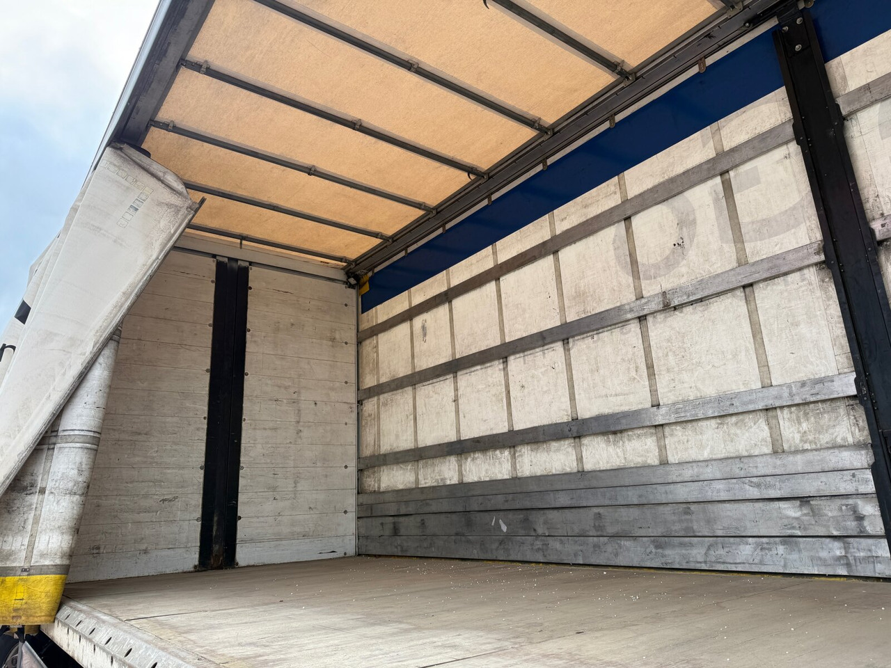 Valníkový/ Plošinový nákladný automobil, Auto s hydraulickou rukou MAN TGS 26.400 6x2-4 LL TGS 26.400 6x2-4 LL, Lenk-/Liftachse: obrázok 15 Valníkový/ Plošinový nákladný automobil, Auto s hydraulickou rukou MAN TGS 26.400 6x2-4 LL TGS 26.400 6x2-4 LL, Lenk-/Liftachse: obrázok 15