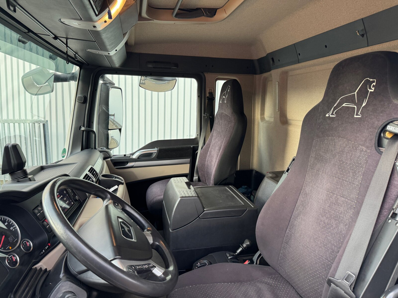 MAN TGS 26.420 6x2-4 LL TGS 26.420 6x2-4 LL, Navi, Lenk-/Liftachse, Heckkran Palfinger PK20.501L TEC - Auto s hydraulickou rukou, Valníkový/ Plošinový nákladný automobil: obrázok 5 MAN TGS 26.420 6x2-4 LL TGS 26.420 6x2-4 LL, Navi, Lenk-/Liftachse, Heckkran Palfinger PK20.501L TEC - Auto s hydraulickou rukou, Valníkový/ Plošinový nákladný automobil: obrázok 5