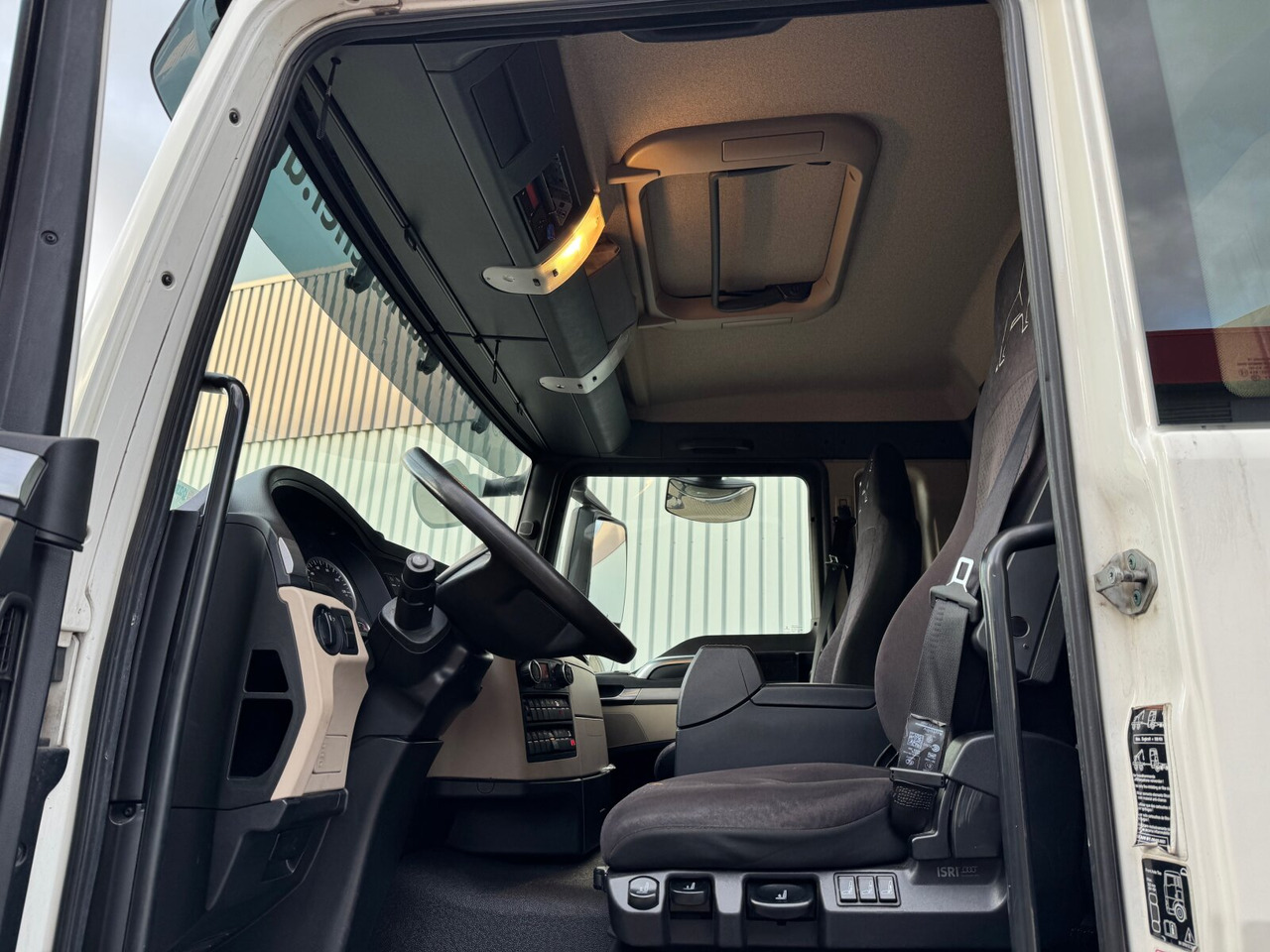 MAN TGS 26.420 6x2-4 LL TGS 26.420 6x2-4 LL, Navi, Lenk-/Liftachse, Heckkran Palfinger PK20.501L TEC - Auto s hydraulickou rukou, Valníkový/ Plošinový nákladný automobil: obrázok 4 MAN TGS 26.420 6x2-4 LL TGS 26.420 6x2-4 LL, Navi, Lenk-/Liftachse, Heckkran Palfinger PK20.501L TEC - Auto s hydraulickou rukou, Valníkový/ Plošinový nákladný automobil: obrázok 4