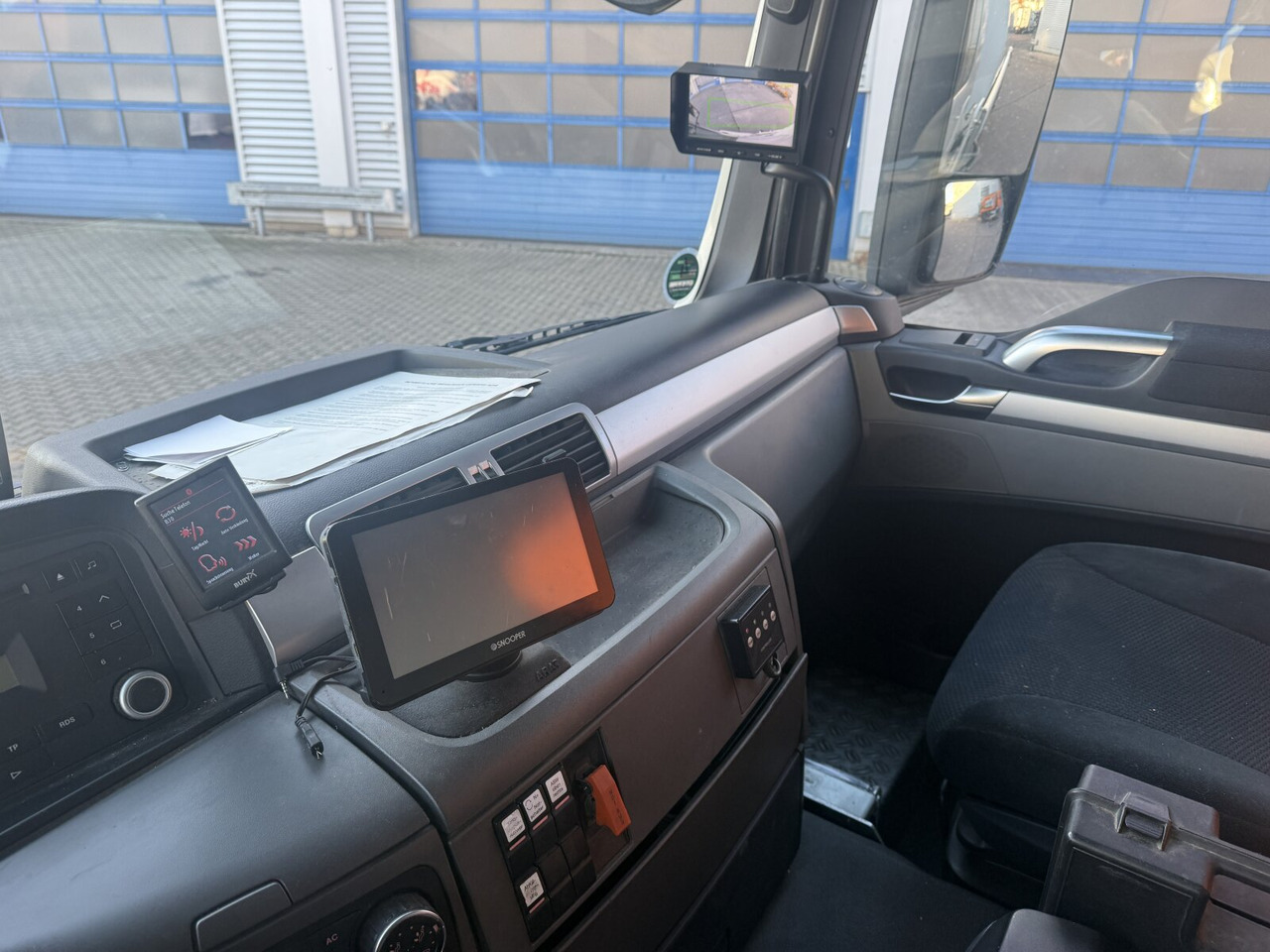 MAN TGS 26.440 6x2-4 BL TGS 26.440 6x2-4 BL, Lenk-/Liftachse, ADR, Esterer Tank ca. 20.340l, 3 Kammern - Cisternové vozidlo: obrázok 5 MAN TGS 26.440 6x2-4 BL TGS 26.440 6x2-4 BL, Lenk-/Liftachse, ADR, Esterer Tank ca. 20.340l, 3 Kammern - Cisternové vozidlo: obrázok 5