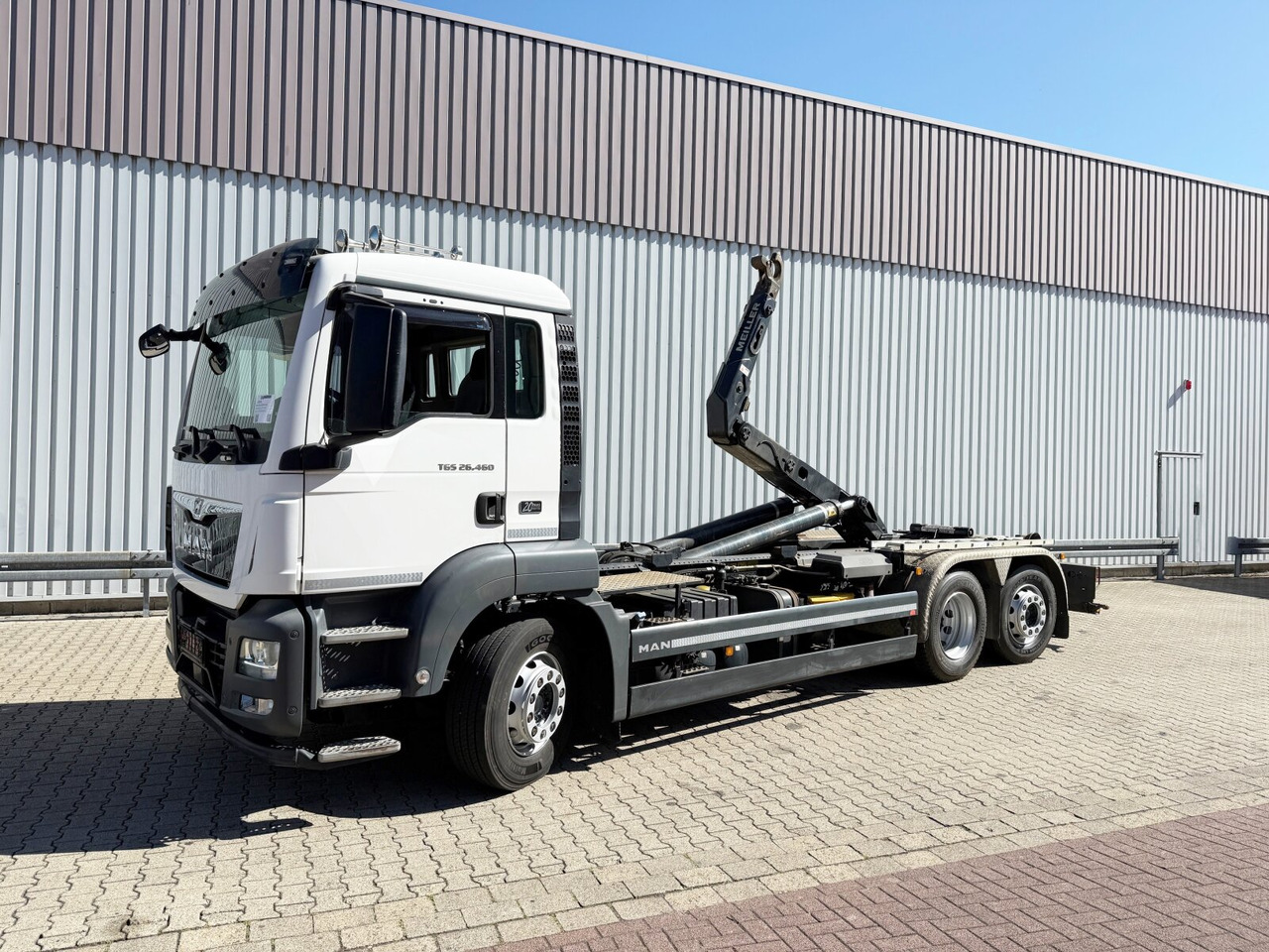 MAN TGS 26.460 6x2-4 BL TGS 26.460 6x2-4 BL, Lenk-/Liftachse, Motorabtrieb - Hákový nosič kontajnerov: obrázok 1 MAN TGS 26.460 6x2-4 BL TGS 26.460 6x2-4 BL, Lenk-/Liftachse, Motorabtrieb - Hákový nosič kontajnerov: obrázok 1