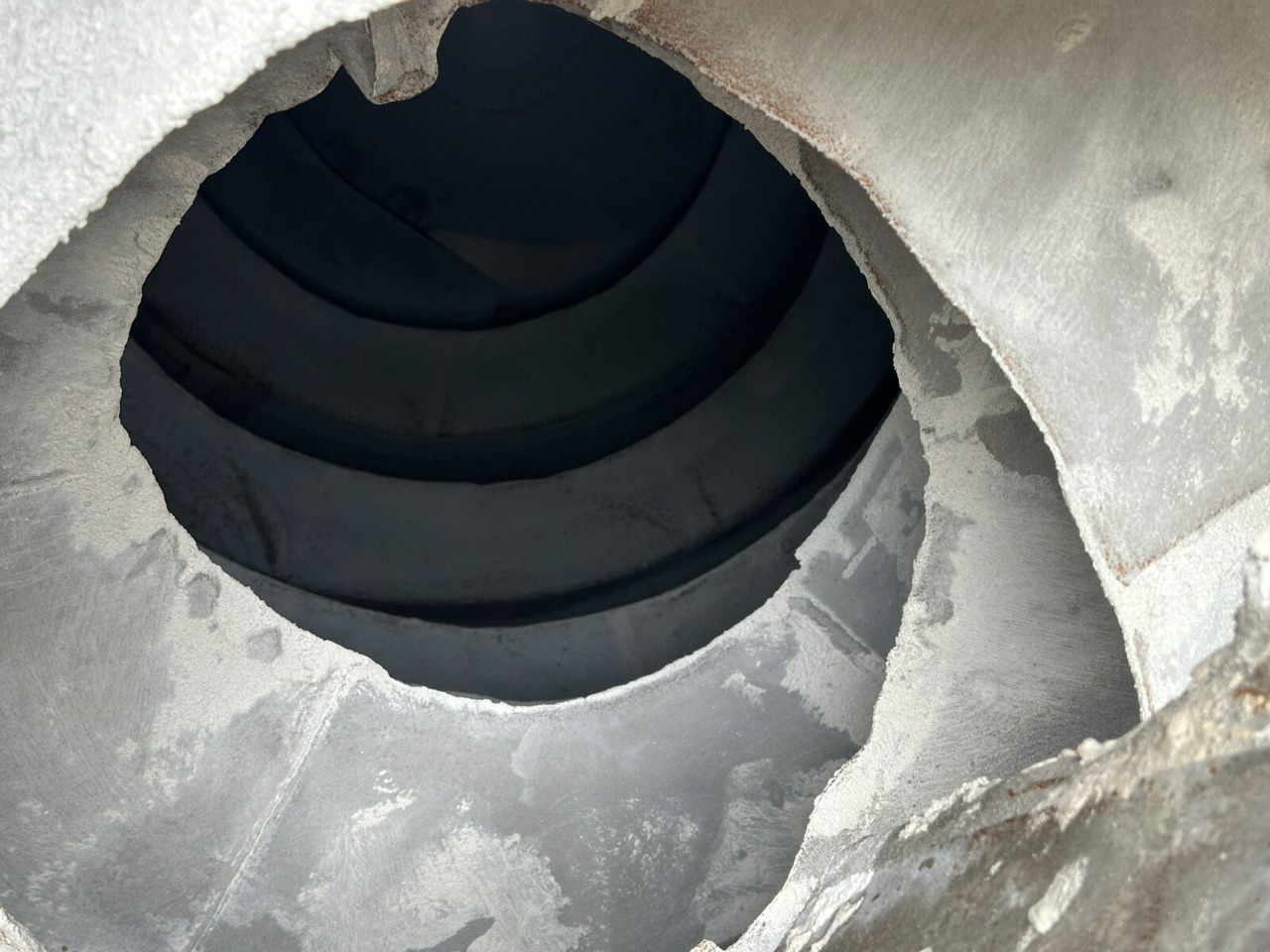 MAN TGS 32.400 8X4 BB TGS 32.400 8x4 BB, Stetter ca. 9m³ - Domiešavač: obrázok 3 MAN TGS 32.400 8X4 BB TGS 32.400 8x4 BB, Stetter ca. 9m³ - Domiešavač: obrázok 3