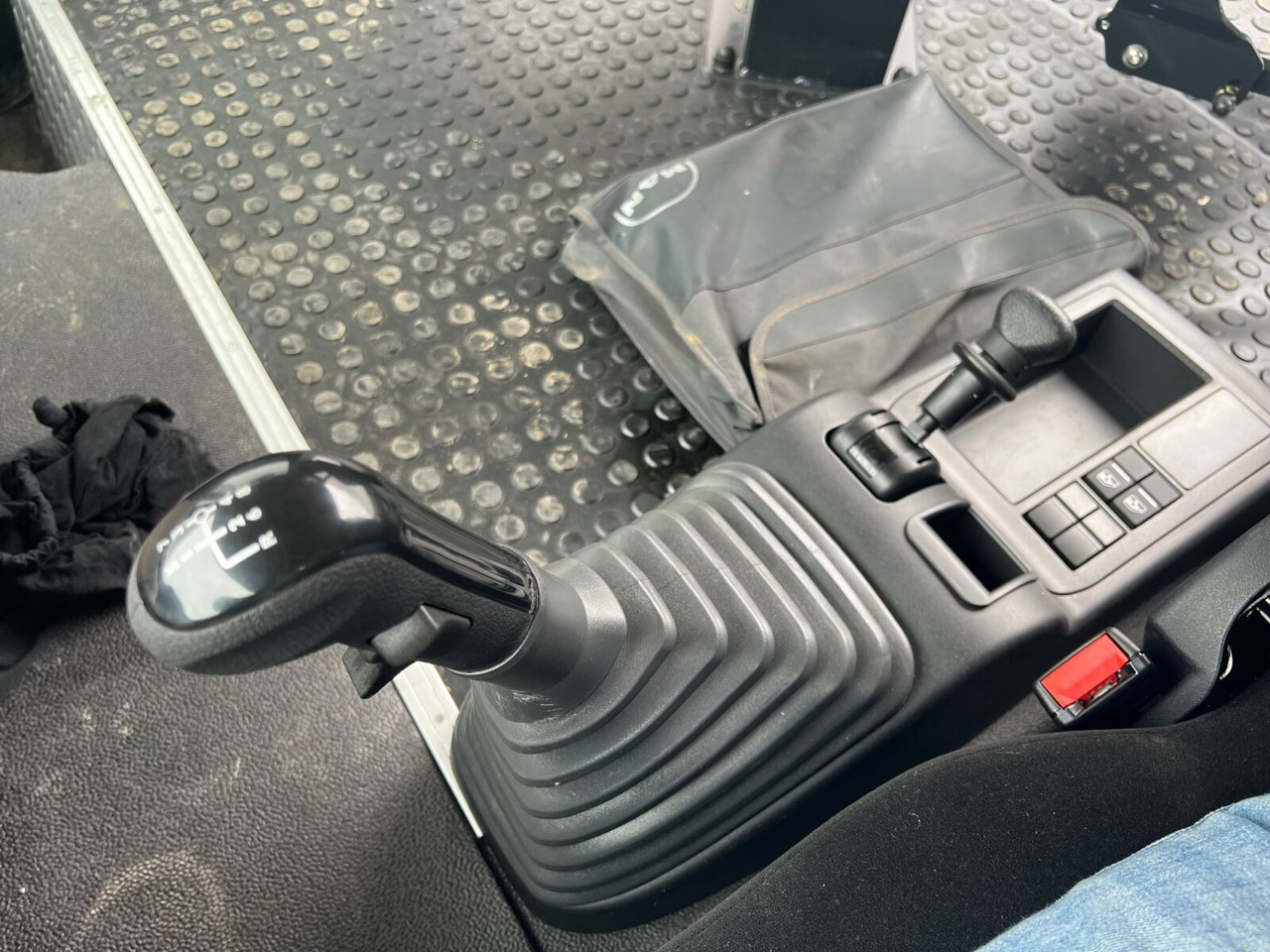 MAN TGS 33.360/440 6x4 BB TGS 33.360/440 6x4 BB, Häckslerkabine, NMV Nebenantrieb - Podvozek s kabinou: obrázok 5 MAN TGS 33.360/440 6x4 BB TGS 33.360/440 6x4 BB, Häckslerkabine, NMV Nebenantrieb - Podvozek s kabinou: obrázok 5