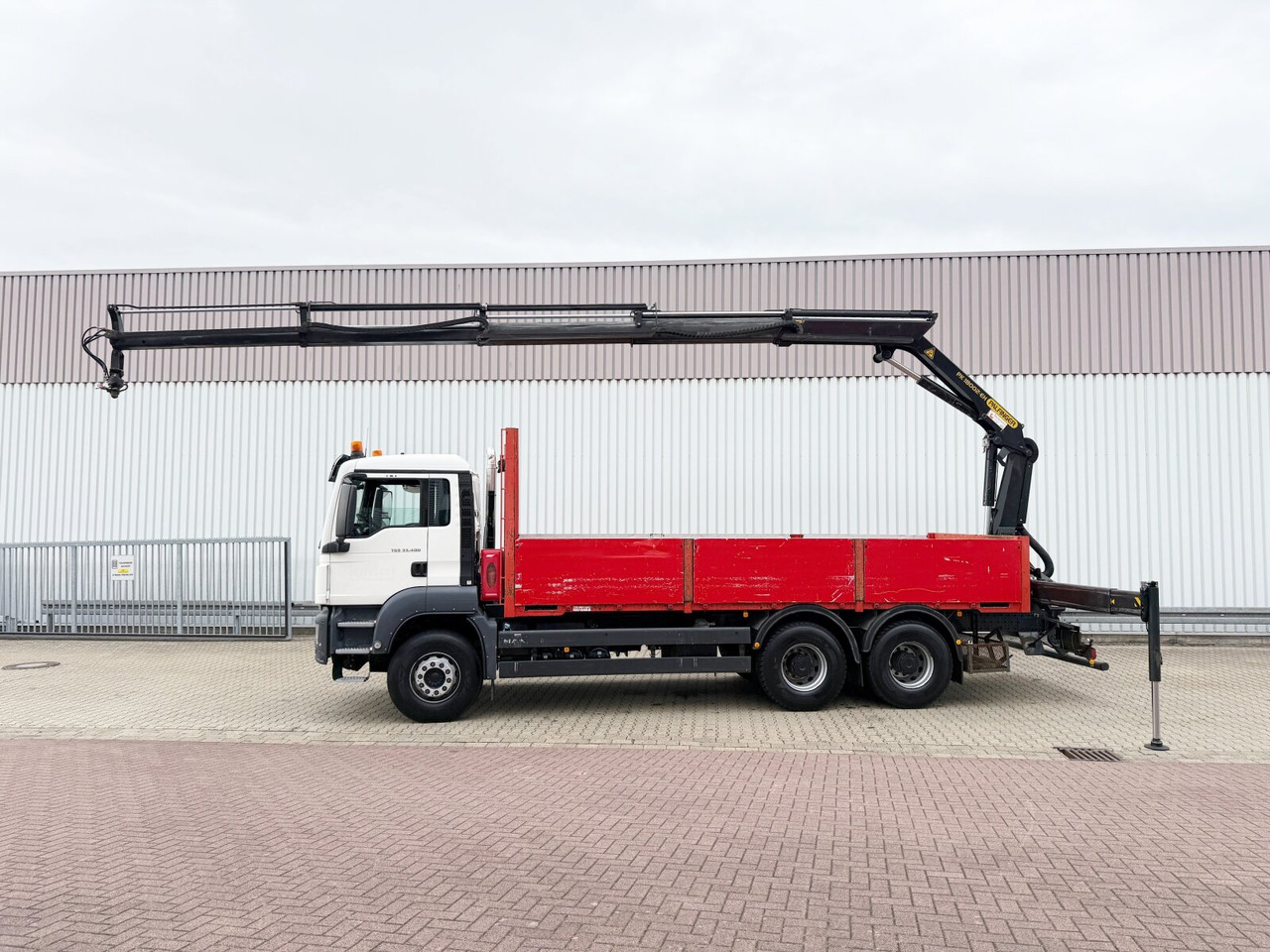 MAN TGS 33.400 6x4 BB TGS 33.400 6x4 BB, Navi, Heckkran PK18002-EH C, Funk - Auto s hydraulickou rukou, Valníkový/ Plošinový nákladný automobil: obrázok 2 MAN TGS 33.400 6x4 BB TGS 33.400 6x4 BB, Navi, Heckkran PK18002-EH C, Funk - Auto s hydraulickou rukou, Valníkový/ Plošinový nákladný automobil: obrázok 2