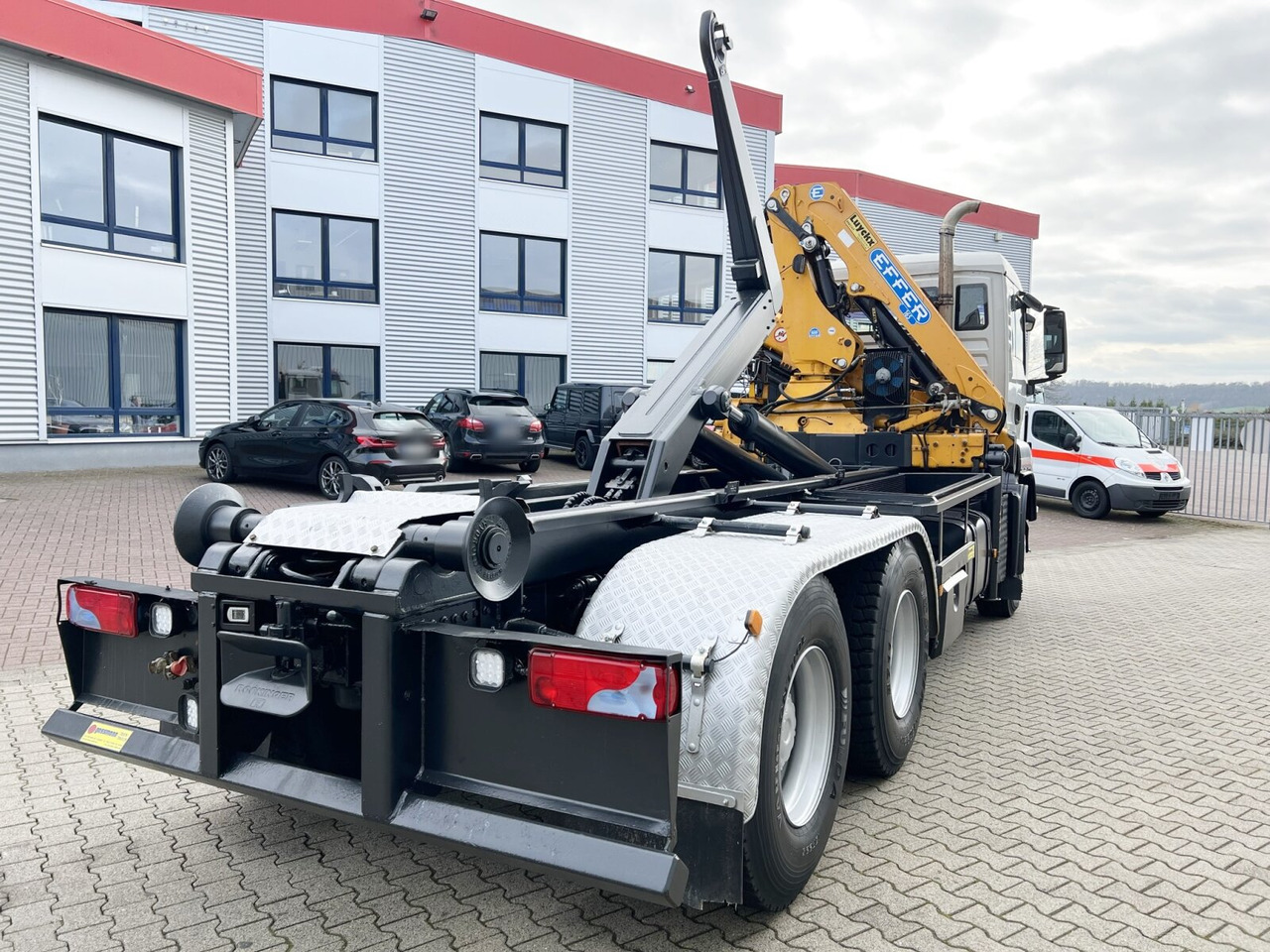 Hákový nosič kontajnerov, Auto s hydraulickou rukou MAN TGS 33.440 6X4 BL TGS 33.440 6X4 BL mit Kran Effer 165-3S, Funk: obrázok 11 Hákový nosič kontajnerov, Auto s hydraulickou rukou MAN TGS 33.440 6X4 BL TGS 33.440 6X4 BL mit Kran Effer 165-3S, Funk: obrázok 11