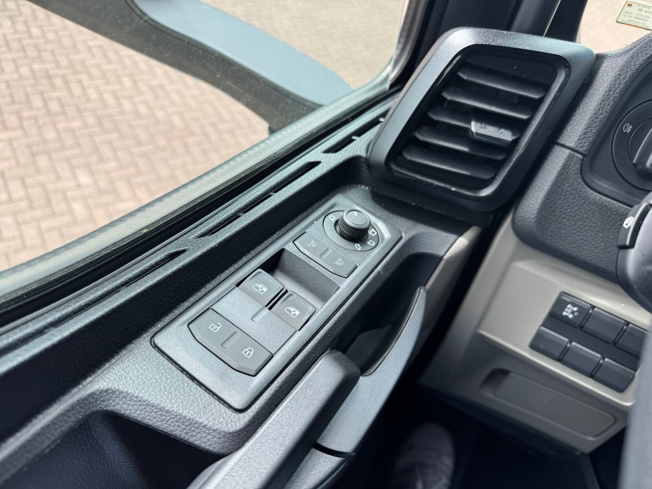 MAN TGS 33.480 6x6 BB CH TGS 33.480 6x6 BB CH, Hohe Bauart, Nebenantrieb - Podvozek s kabinou: obrázok 5 MAN TGS 33.480 6x6 BB CH TGS 33.480 6x6 BB CH, Hohe Bauart, Nebenantrieb - Podvozek s kabinou: obrázok 5