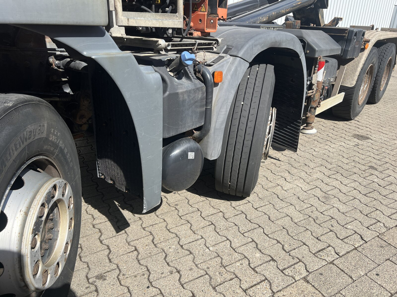MAN TGS 35.440 8x4 BL TGS 35.440 8x4 BL, Meiller 19.62, Atlas Kran 135.2-A3, Funk - Hákový nosič kontajnerov, Auto s hydraulickou rukou: obrázok 5 MAN TGS 35.440 8x4 BL TGS 35.440 8x4 BL, Meiller 19.62, Atlas Kran 135.2-A3, Funk - Hákový nosič kontajnerov, Auto s hydraulickou rukou: obrázok 5