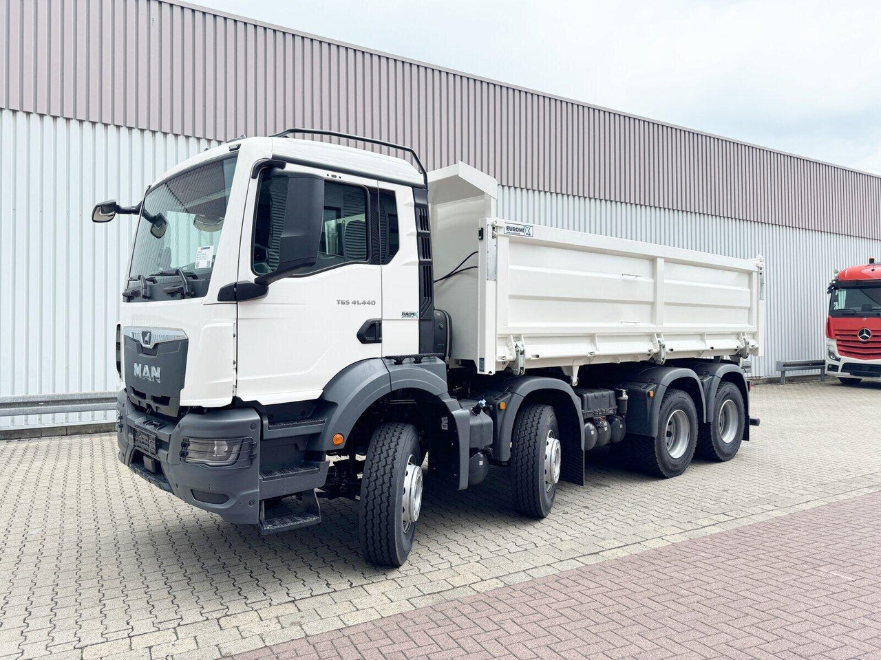 MAN TGS 41.440 8x4 BB TGS 41.440 8x4 BB, Bordmatik, ca. 16m³ - Sklápač: obrázok 4 MAN TGS 41.440 8x4 BB TGS 41.440 8x4 BB, Bordmatik, ca. 16m³ - Sklápač: obrázok 4