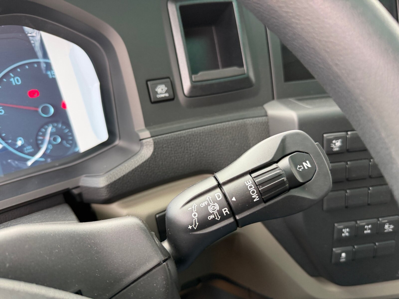 MAN TGS 41.480 8x4 BB CH TGS 41.480 8x4 BB CH, MEHRFACH VORHANDEN! - Podvozek s kabinou: obrázok 5 MAN TGS 41.480 8x4 BB CH TGS 41.480 8x4 BB CH, MEHRFACH VORHANDEN! - Podvozek s kabinou: obrázok 5