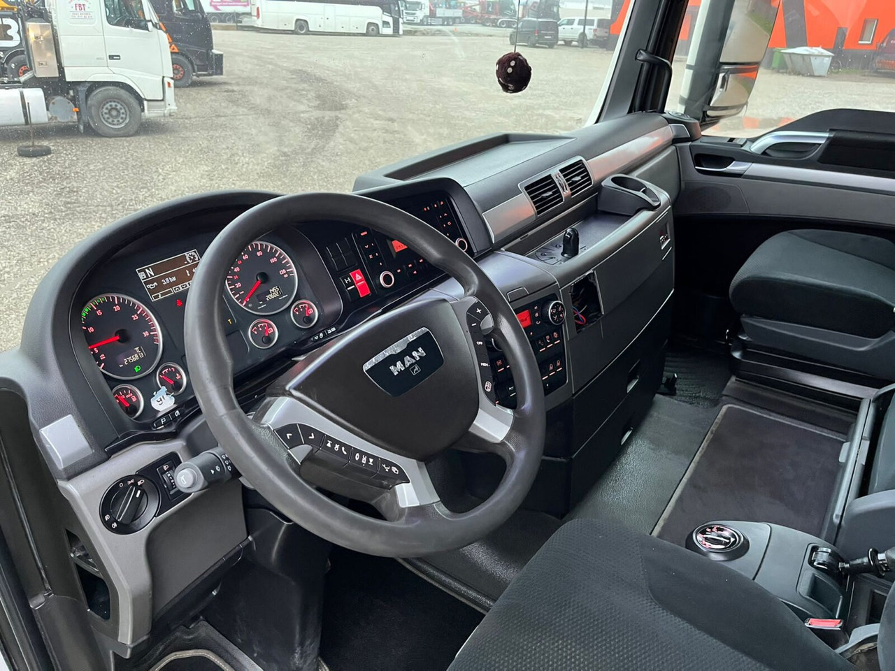 MAN TGX 28.440 6X2-2 BL TGX 28.440 6X2-2 BL, Liftachse, Motorabtrieb - Podvozek s kabinou: obrázok 2 MAN TGX 28.440 6X2-2 BL TGX 28.440 6X2-2 BL, Liftachse, Motorabtrieb - Podvozek s kabinou: obrázok 2