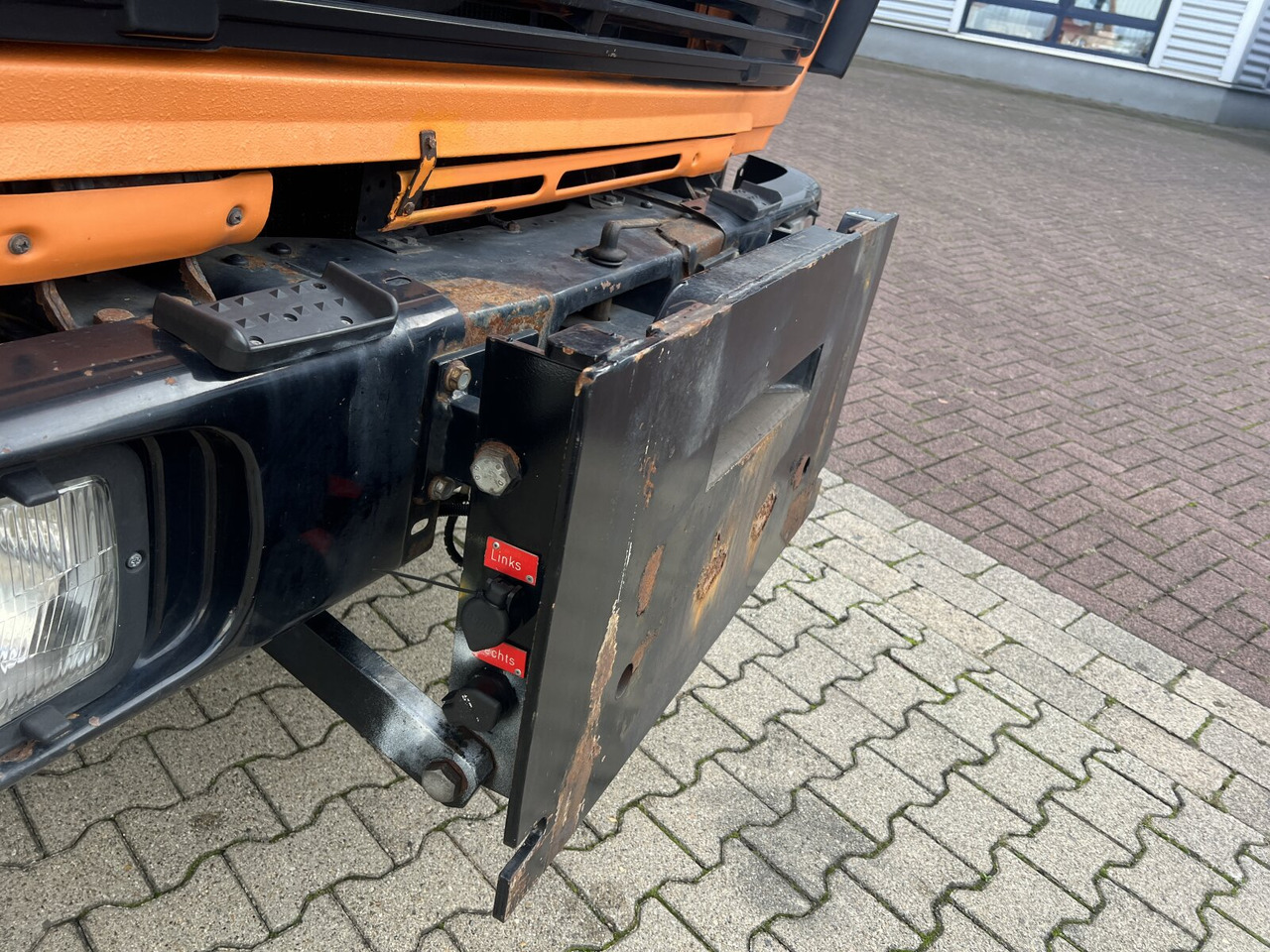 Mercedes-Benz 1617 C 4x2 1617 C 4x2, Winterdienstausstattung - Vozidlo na odpratávanie snehu: obrázok 4 Mercedes-Benz 1617 C 4x2 1617 C 4x2, Winterdienstausstattung - Vozidlo na odpratávanie snehu: obrázok 4