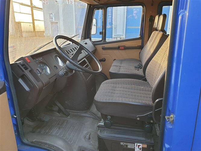 Plachtové nákladné vozidlo Mercedes-Benz 508 D 4x2 Doka 508 D 4x2 Doka, EX-THW: obrázok 14 Plachtové nákladné vozidlo Mercedes-Benz 508 D 4x2 Doka 508 D 4x2 Doka, EX-THW: obrázok 14