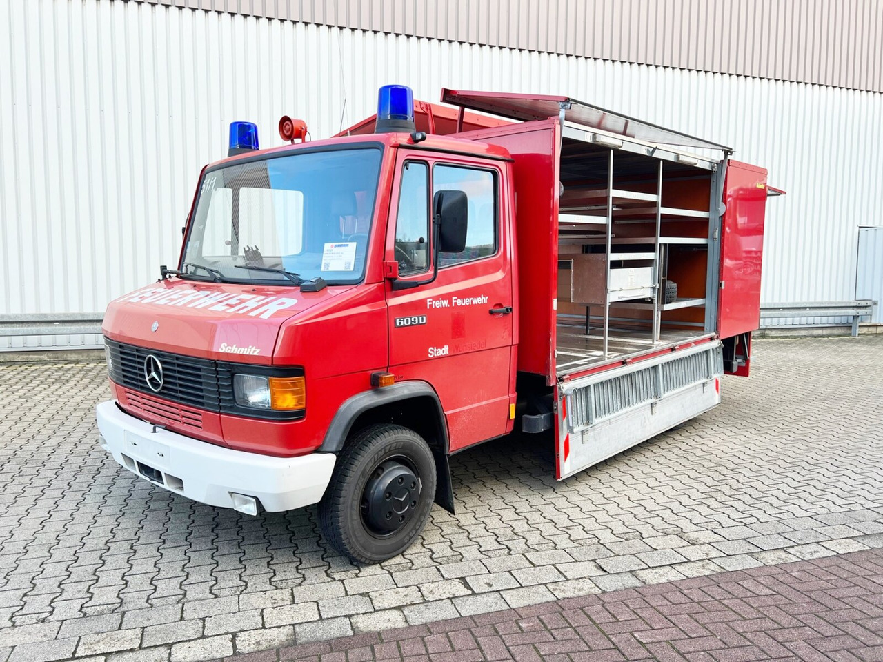 Mercedes-Benz 609 D 4x2 609 D 4x2, Feuerwehr Gerätewagen - Hasičské vozidlo: obrázok 1 Mercedes-Benz 609 D 4x2 609 D 4x2, Feuerwehr Gerätewagen - Hasičské vozidlo: obrázok 1