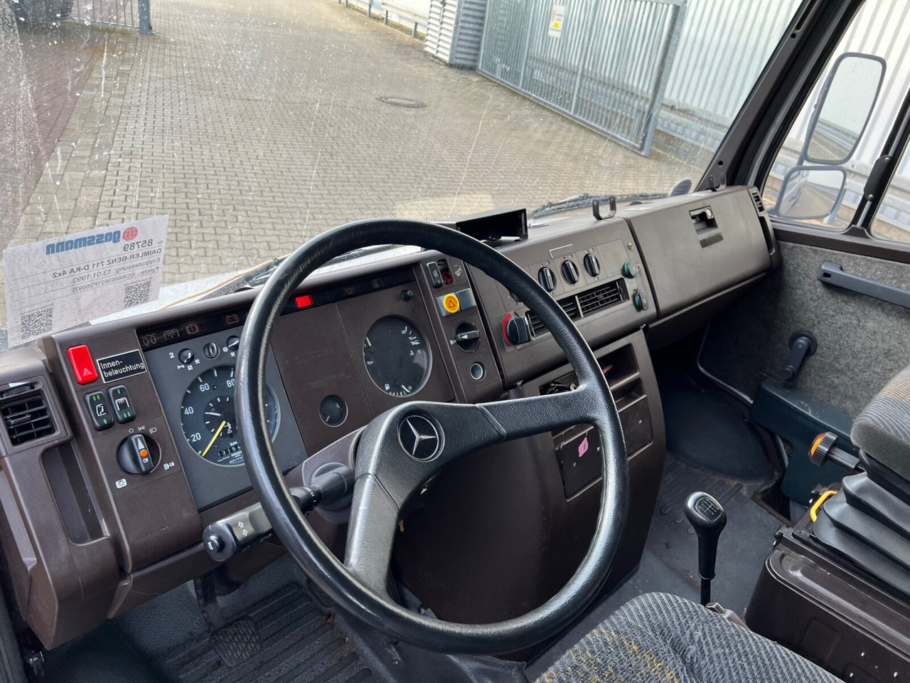 Mercedes-Benz 711 D-KA 4x2 711 D-KA 4x2, Standklima, 11-Sitze, 2 x on stock - Minibus, Mikrobus: obrázok 4 Mercedes-Benz 711 D-KA 4x2 711 D-KA 4x2, Standklima, 11-Sitze, 2 x on stock - Minibus, Mikrobus: obrázok 4