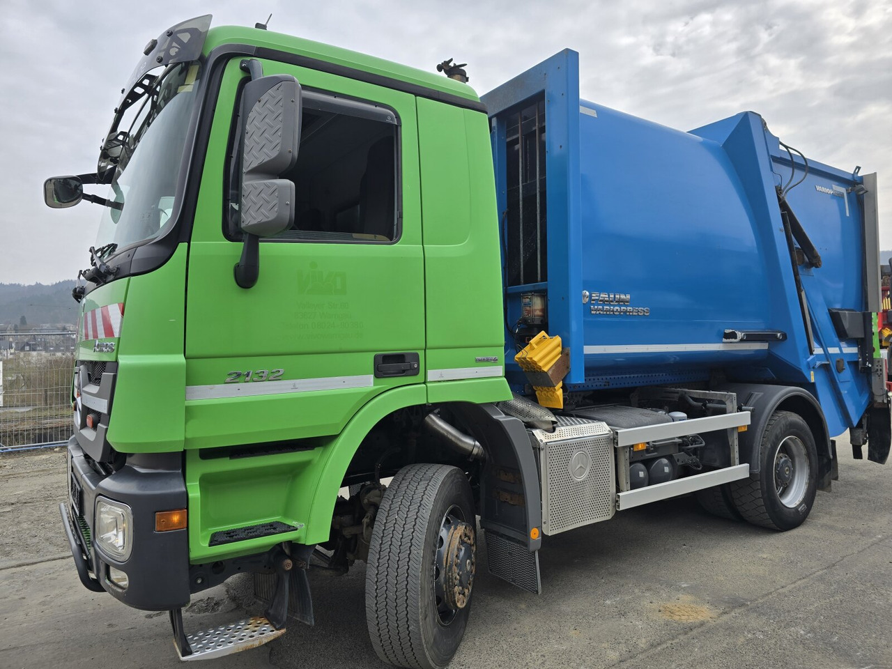 Mercedes-Benz Actros 2032 LA 4x4 Actros 2032 LA 4x4, Faun Variopress 310 ca. 10m³, Zöller Schüttung - Auto na odvoz odpadu: obrázok 1 Mercedes-Benz Actros 2032 LA 4x4 Actros 2032 LA 4x4, Faun Variopress 310 ca. 10m³, Zöller Schüttung - Auto na odvoz odpadu: obrázok 1