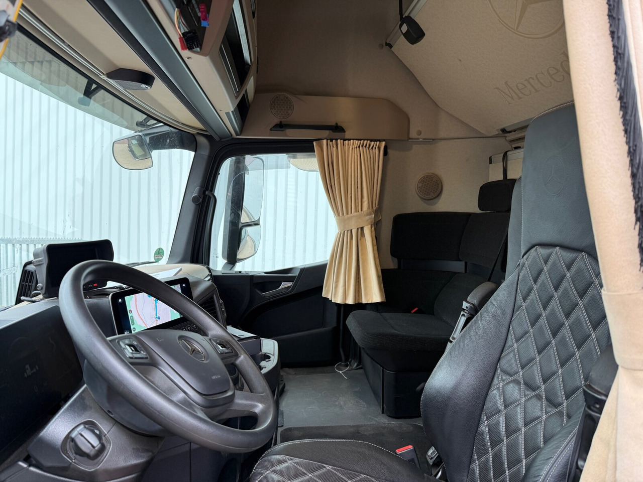 Mercedes-Benz Actros 2552 L 6x2 Actros 2552 L 6x2, Lenk/Lift, Retarder, GigaSpace, LED, Motorabtrieb, Meiller Tectrum, Funk - Hákový nosič kontajnerov: obrázok 5 Mercedes-Benz Actros 2552 L 6x2 Actros 2552 L 6x2, Lenk/Lift, Retarder, GigaSpace, LED, Motorabtrieb, Meiller Tectrum, Funk - Hákový nosič kontajnerov: obrázok 5