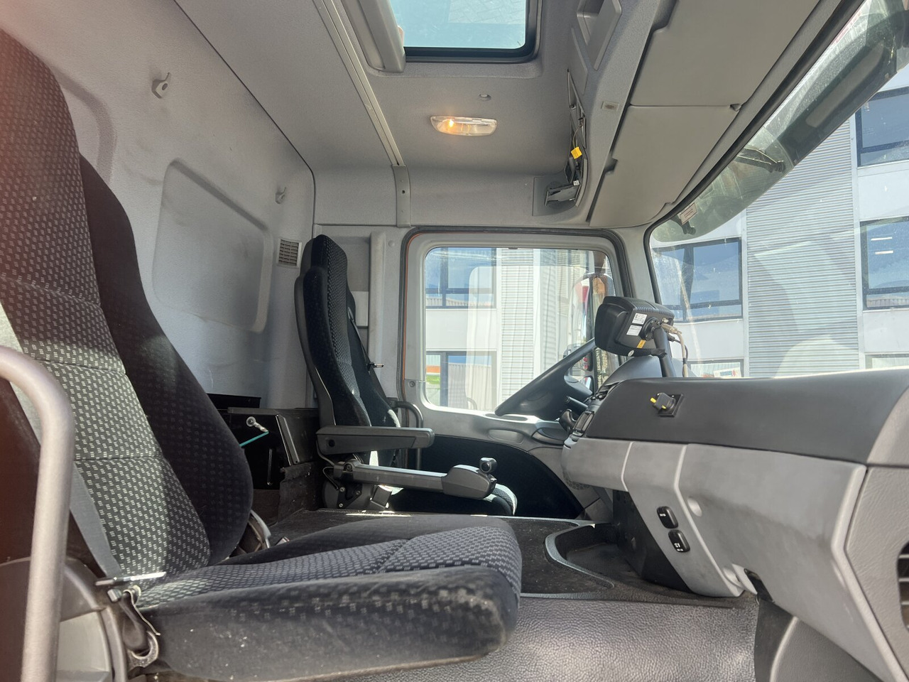 Mercedes-Benz Actros 2641/48 L 6x4 Actros 2641/48 L 6x4, Seilabroller, Haller Lotos, Zöller Schüttung - Auto na odvoz odpadu: obrázok 4 Mercedes-Benz Actros 2641/48 L 6x4 Actros 2641/48 L 6x4, Seilabroller, Haller Lotos, Zöller Schüttung - Auto na odvoz odpadu: obrázok 4