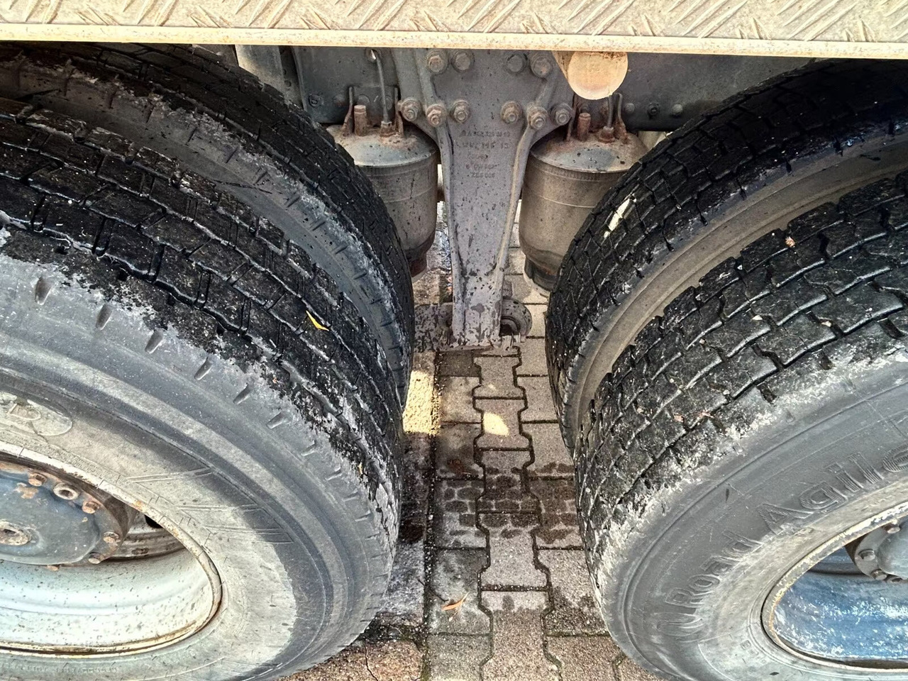 Mercedes-Benz Actros 2644 L 6x4 Actros 2644 L 6x4 - Hákový nosič kontajnerov: obrázok 4 Mercedes-Benz Actros 2644 L 6x4 Actros 2644 L 6x4 - Hákový nosič kontajnerov: obrázok 4