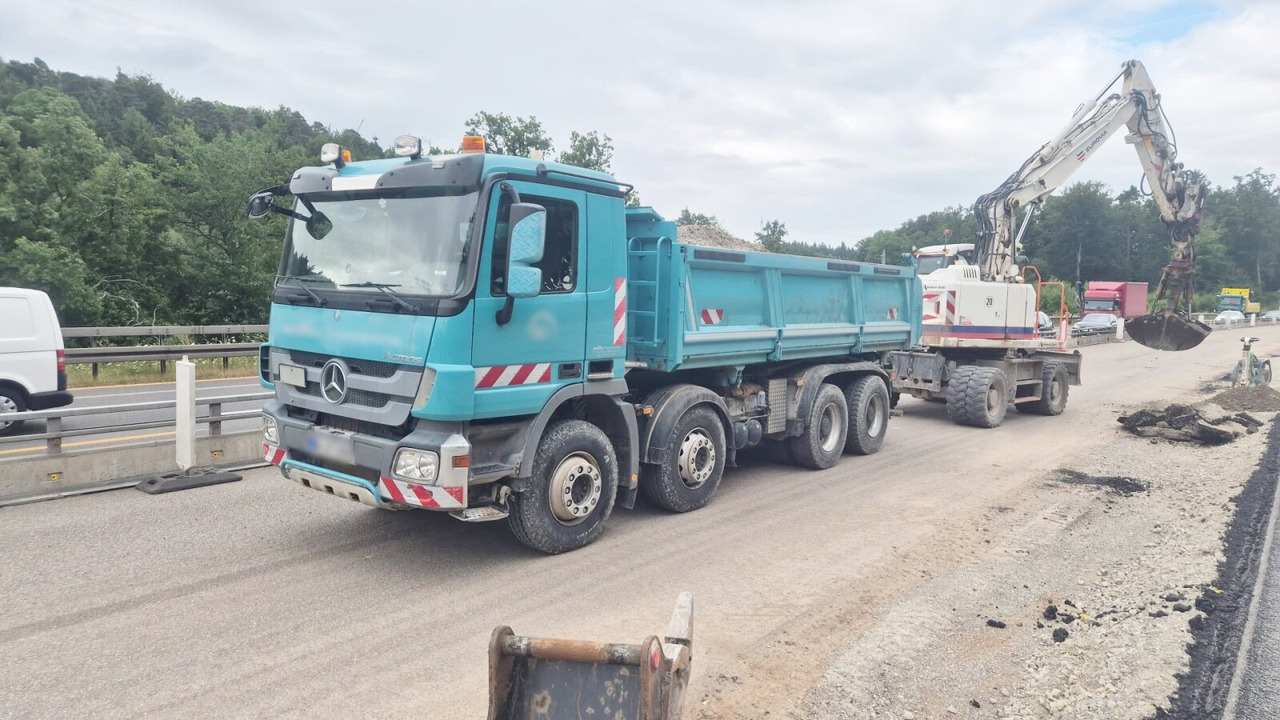 Mercedes-Benz Actros 3241 K 8x4/4 Actros 3241 K 8x4/4, Bordmatik - Sklápač: obrázok 1 Mercedes-Benz Actros 3241 K 8x4/4 Actros 3241 K 8x4/4, Bordmatik - Sklápač: obrázok 1