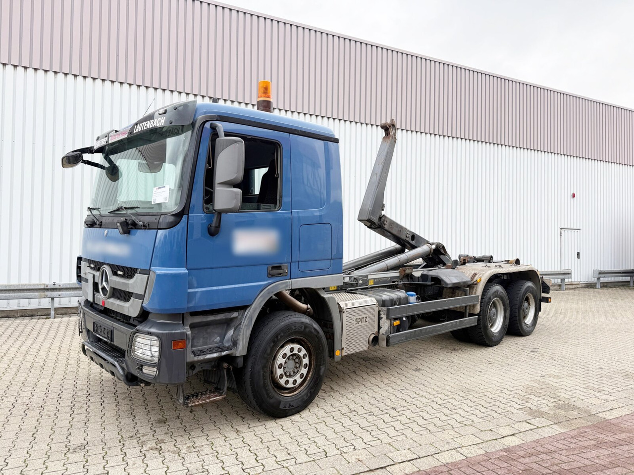 Mercedes-Benz Actros 3346 6x4 Actros 3346 6x4, Retarder - Hákový nosič kontajnerov: obrázok 1 Mercedes-Benz Actros 3346 6x4 Actros 3346 6x4, Retarder - Hákový nosič kontajnerov: obrázok 1