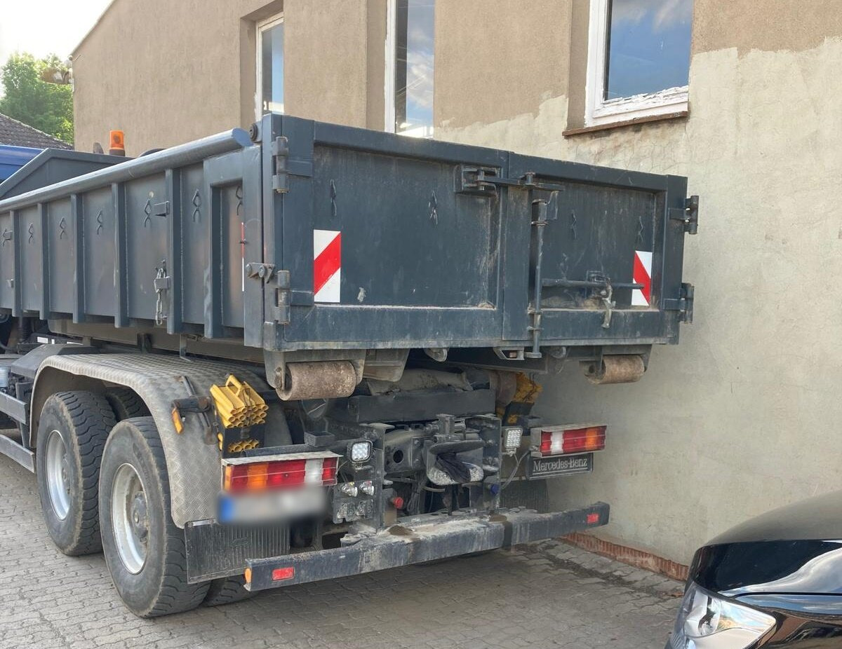 Mercedes-Benz Actros 3346 6x4 Actros 3346 6x4, Retarder - Hákový nosič kontajnerov: obrázok 3 Mercedes-Benz Actros 3346 6x4 Actros 3346 6x4, Retarder - Hákový nosič kontajnerov: obrázok 3