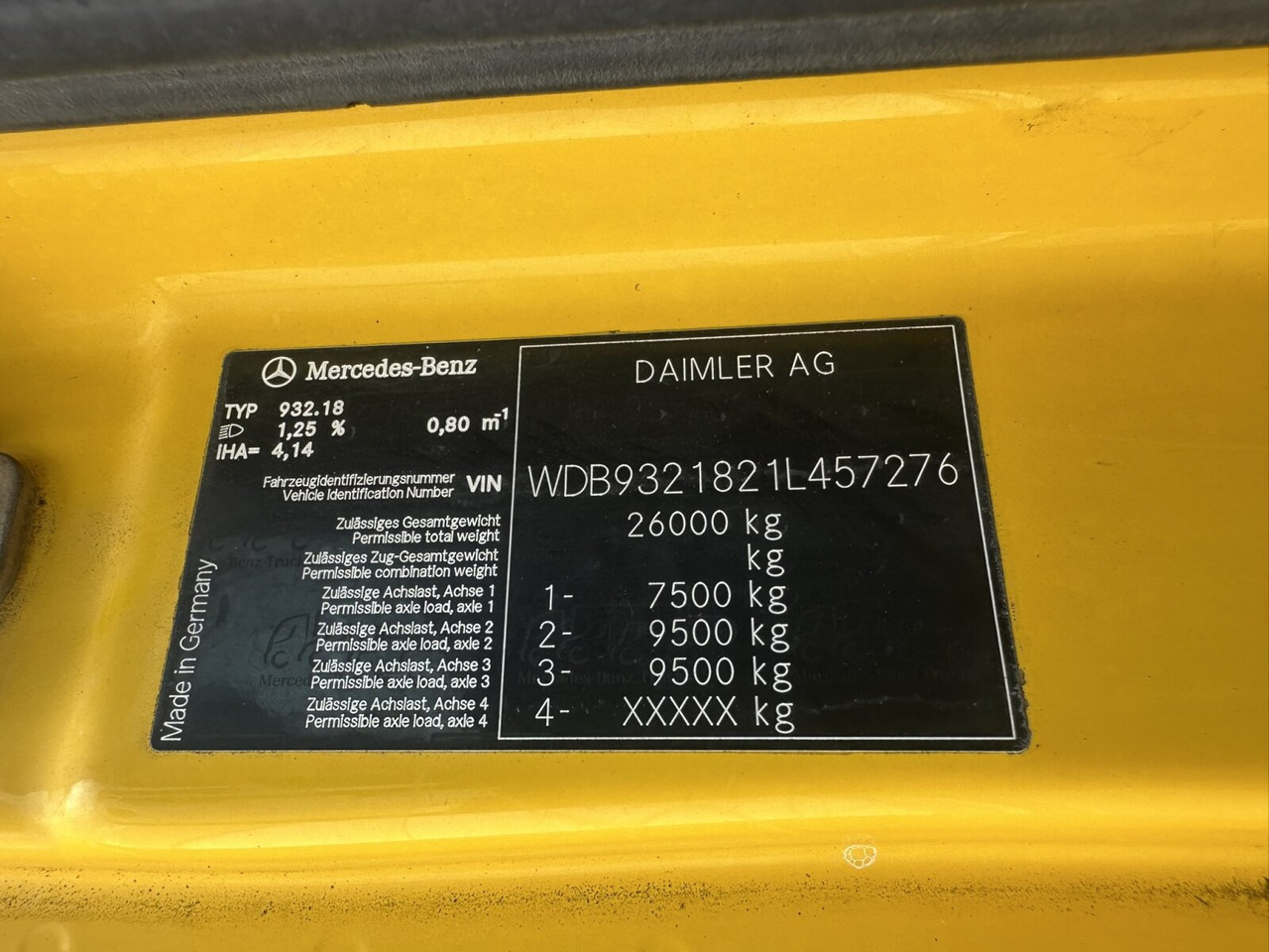 Mercedes-Benz Actros 3348 AK 6x6 Actros 3348 AK 6x6, Bordmatik links - Sklápač: obrázok 4 Mercedes-Benz Actros 3348 AK 6x6 Actros 3348 AK 6x6, Bordmatik links - Sklápač: obrázok 4