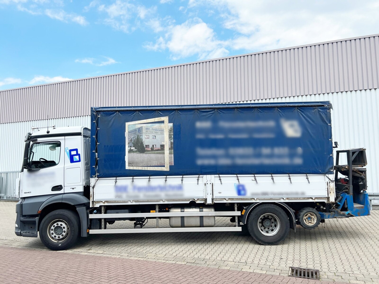 Mercedes-Benz Antos 1840 L 4x2 Antos 1840 L 4x2, Aufnahme für Mitnahmestapler - Plachtové nákladné vozidlo: obrázok 1 Mercedes-Benz Antos 1840 L 4x2 Antos 1840 L 4x2, Aufnahme für Mitnahmestapler - Plachtové nákladné vozidlo: obrázok 1