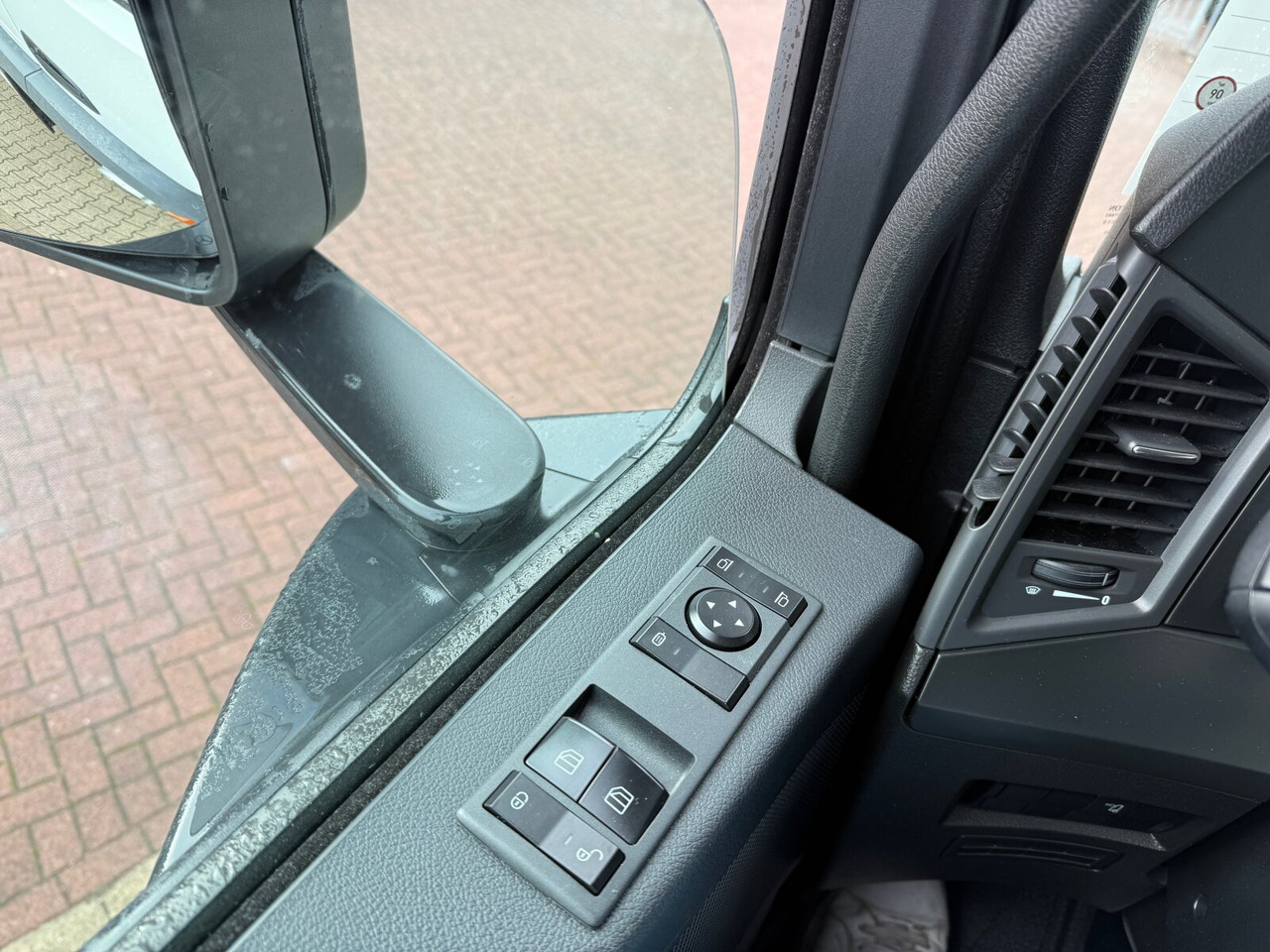 Mercedes-Benz Arocs 1827/30 A 4x4 Arocs 1827/30 A 4x4, mehrfach vorhanden! - Podvozek s kabinou: obrázok 5 Mercedes-Benz Arocs 1827/30 A 4x4 Arocs 1827/30 A 4x4, mehrfach vorhanden! - Podvozek s kabinou: obrázok 5