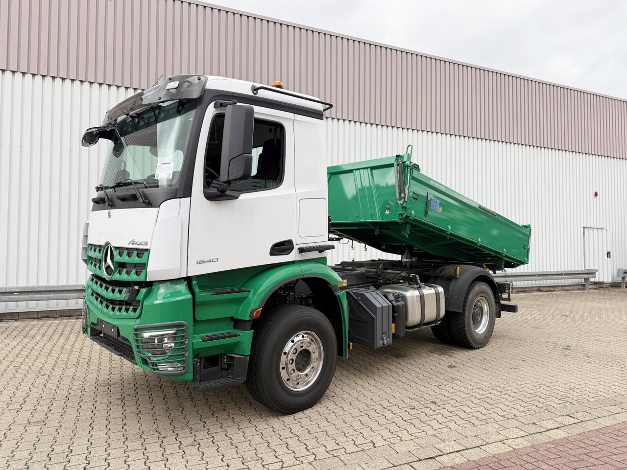 Mercedes-Benz Arocs 1840 K 4x2 Arocs 1840 K 4x2, MultimediaCockpit, Alu-Bordwände, Platz für Kranmontage - Sklápač: obrázok 1 Mercedes-Benz Arocs 1840 K 4x2 Arocs 1840 K 4x2, MultimediaCockpit, Alu-Bordwände, Platz für Kranmontage - Sklápač: obrázok 1