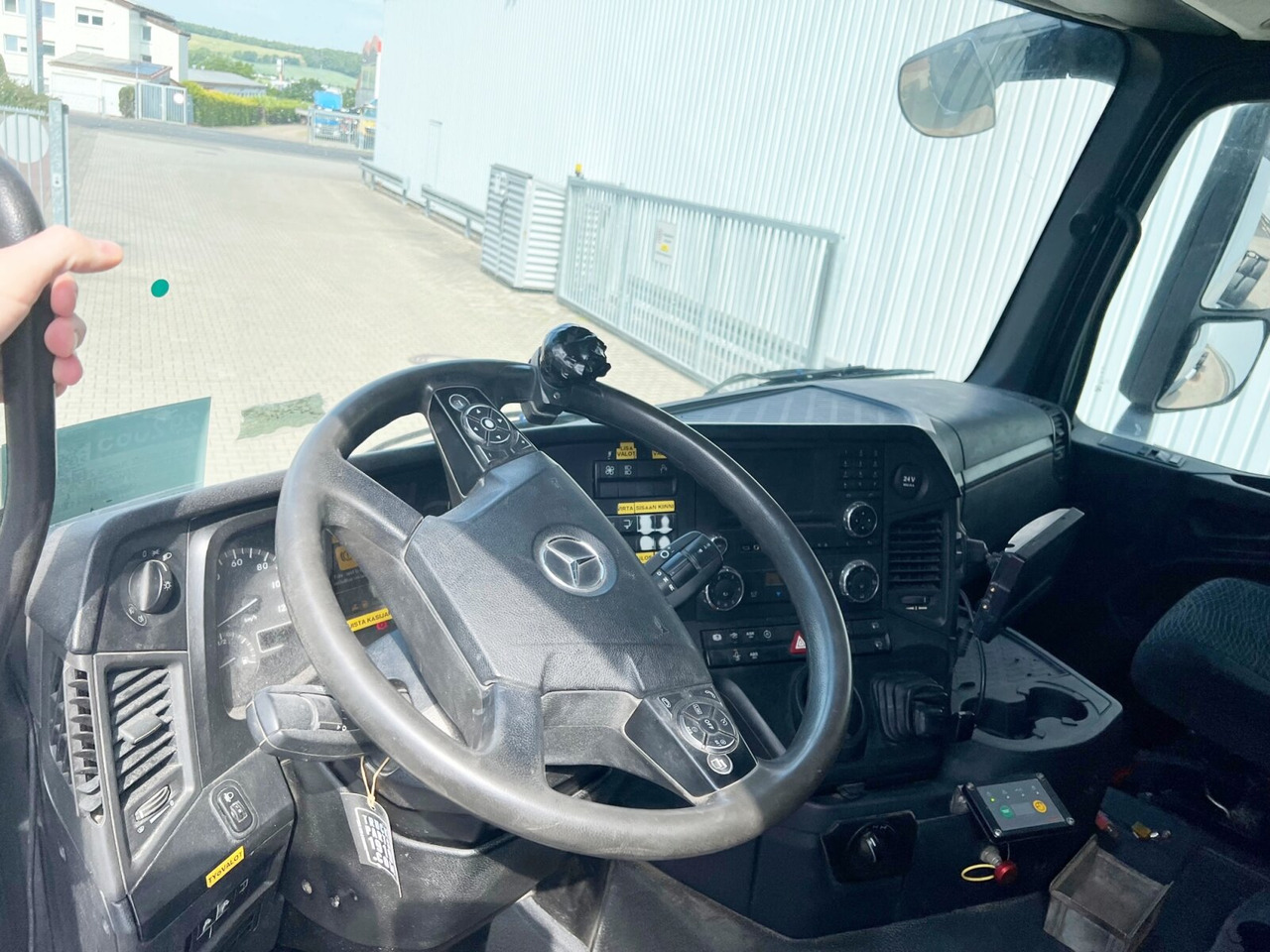 Mercedes-Benz Arocs 2642/45 K 6x4 Arocs 2642/45 K 6x4, Retarder, Motorabtrieb - Podvozek s kabinou: obrázok 2 Mercedes-Benz Arocs 2642/45 K 6x4 Arocs 2642/45 K 6x4, Retarder, Motorabtrieb - Podvozek s kabinou: obrázok 2