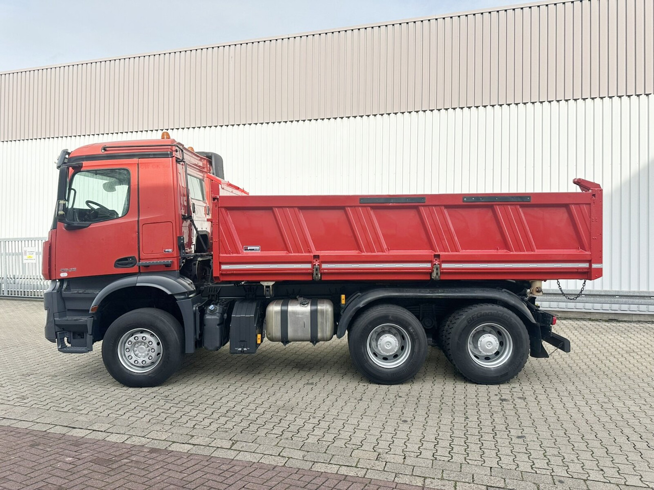 Sklápač Mercedes-Benz Arocs 2645 K 6x4 Arocs 2645 K 6x4, Retarder, Bordmatik: obrázok 11 Sklápač Mercedes-Benz Arocs 2645 K 6x4 Arocs 2645 K 6x4, Retarder, Bordmatik: obrázok 11